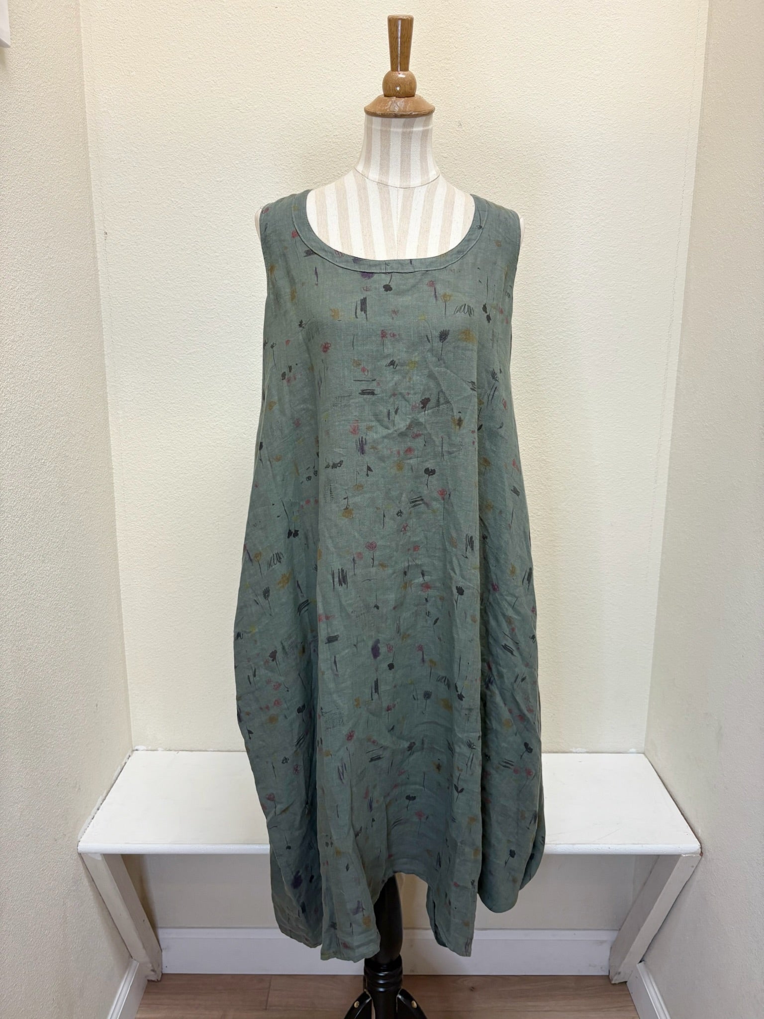 CUT LOOSE - Graffiti Floral Button Bubble Dress