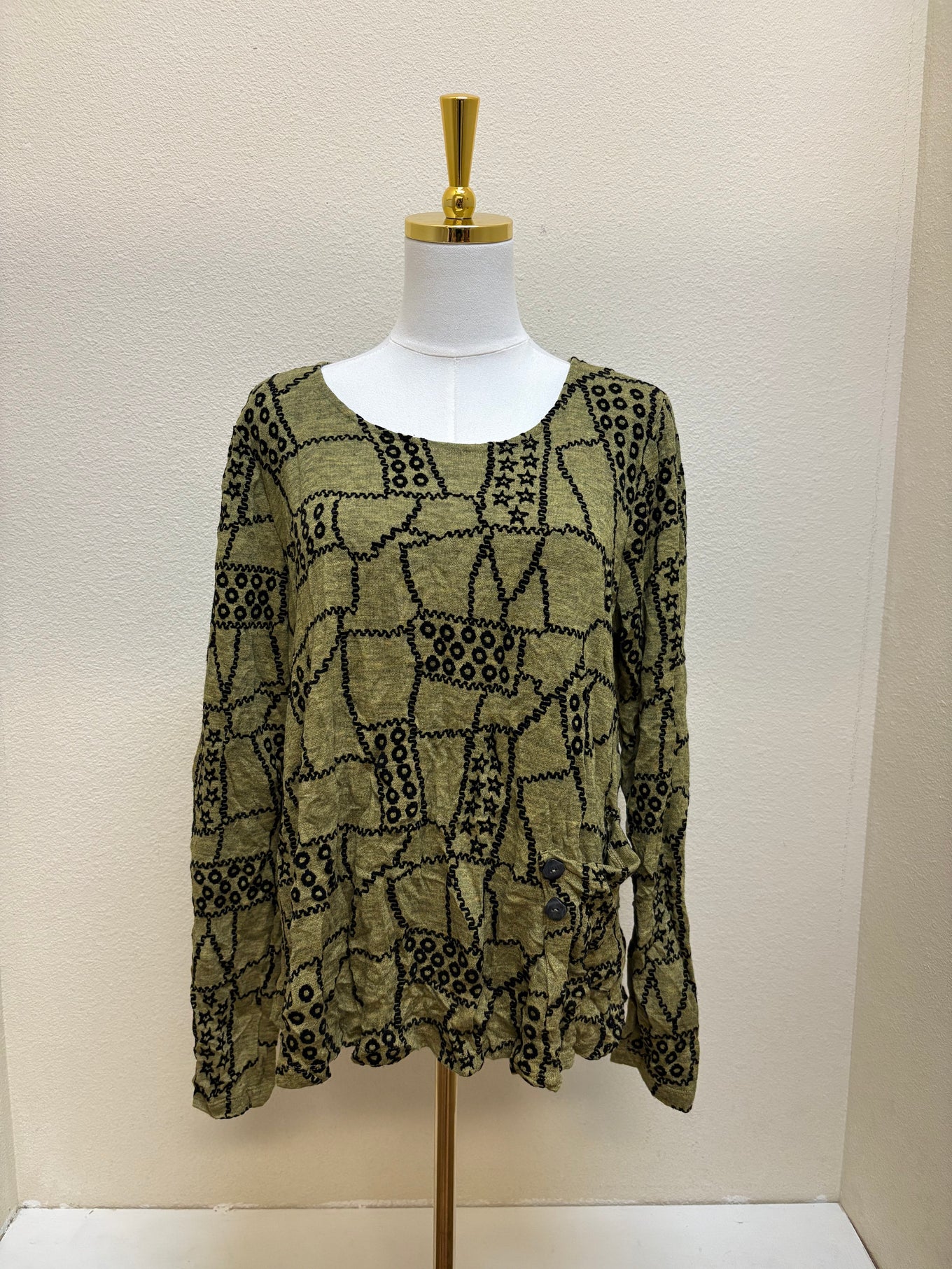 Chalet Gizel Long Sleeve Recycled Crinkle Jersey Top with Abstract Black Geometric Detailing - CB62318