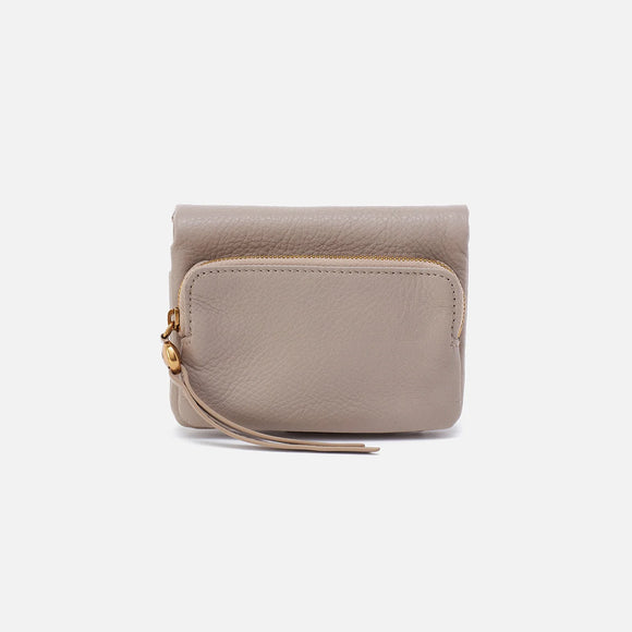 HOBO - Fern Bifold Wallet - TAUPE IN PEBBLED LEATHER