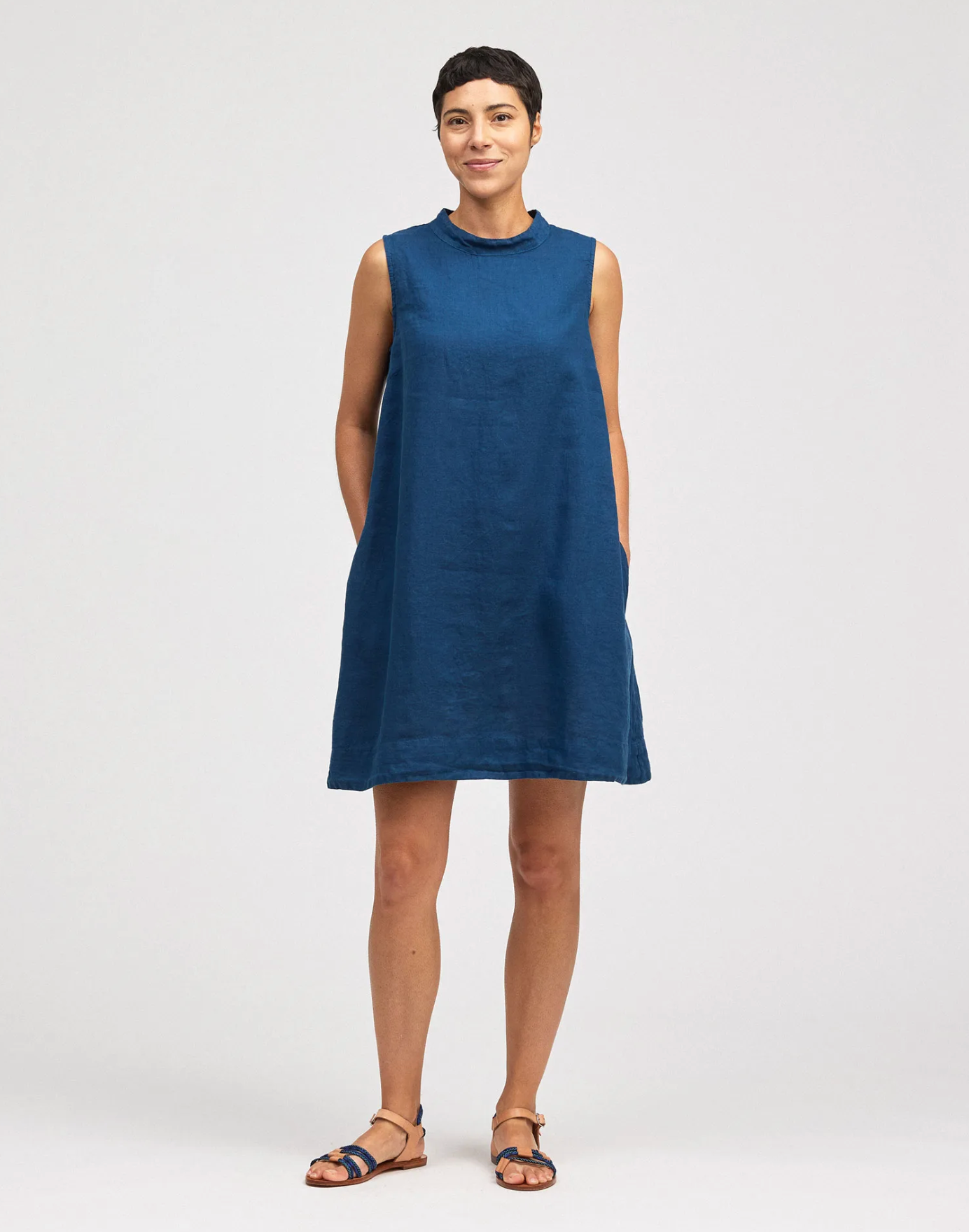 CUT LOOSE Hanky Linen Mock Neck Shift Dress