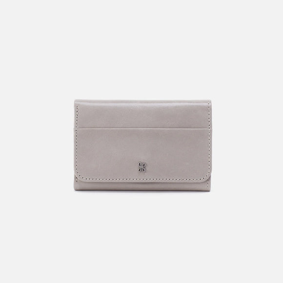 HOBO - Jill Trifold Wallet - LIGHT GREY IN POLISHED LEATHER