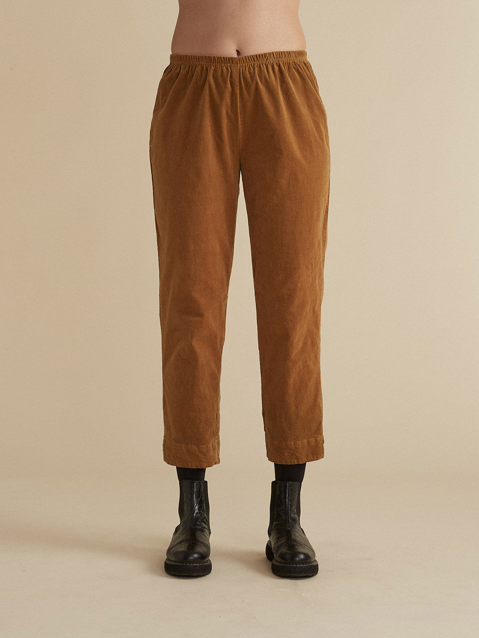CUT LOOSE - Mini Cord Tapered Crop Pant - 0032734