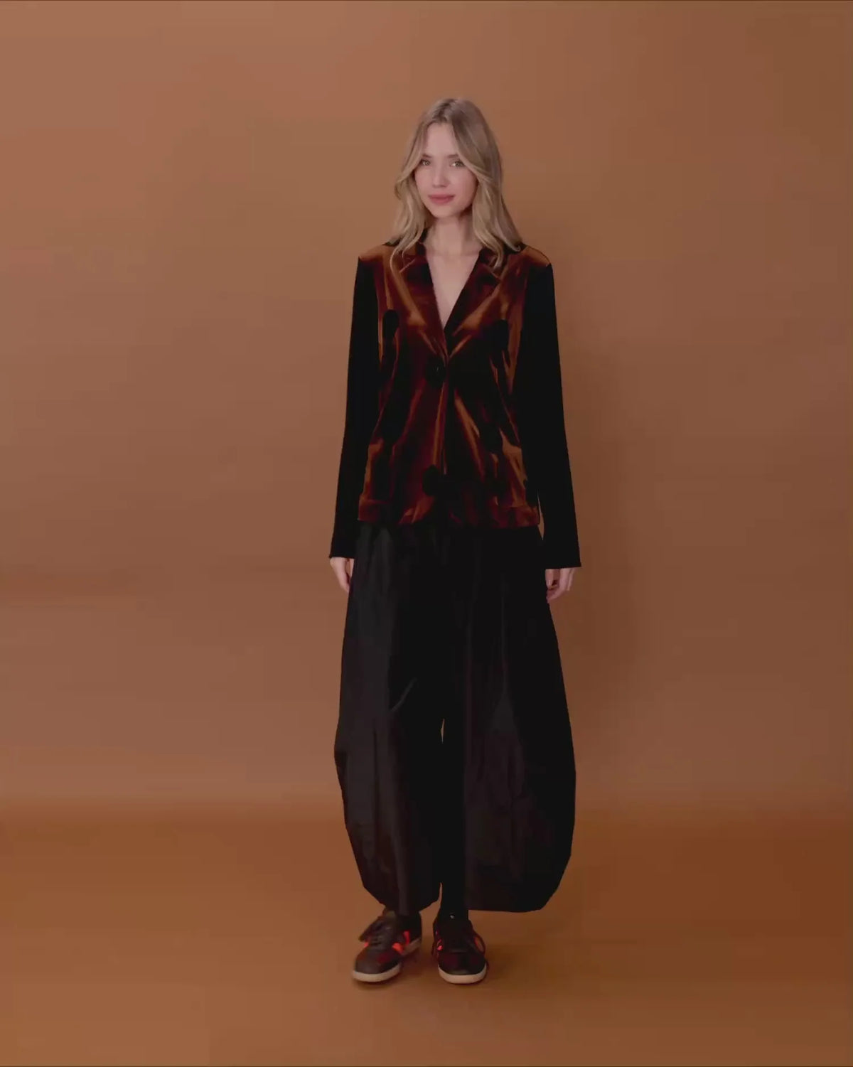 ALEMBIKA Highball Velvet Blazer - AJ735A - AMBER/BLACK DOT