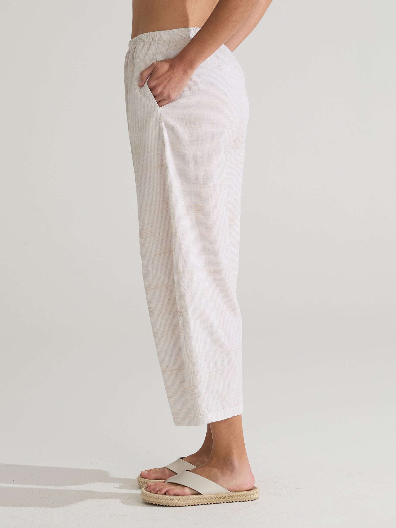 CUT LOOSE - Texture Mini Stripe Barrel Crop Pants - 0422431