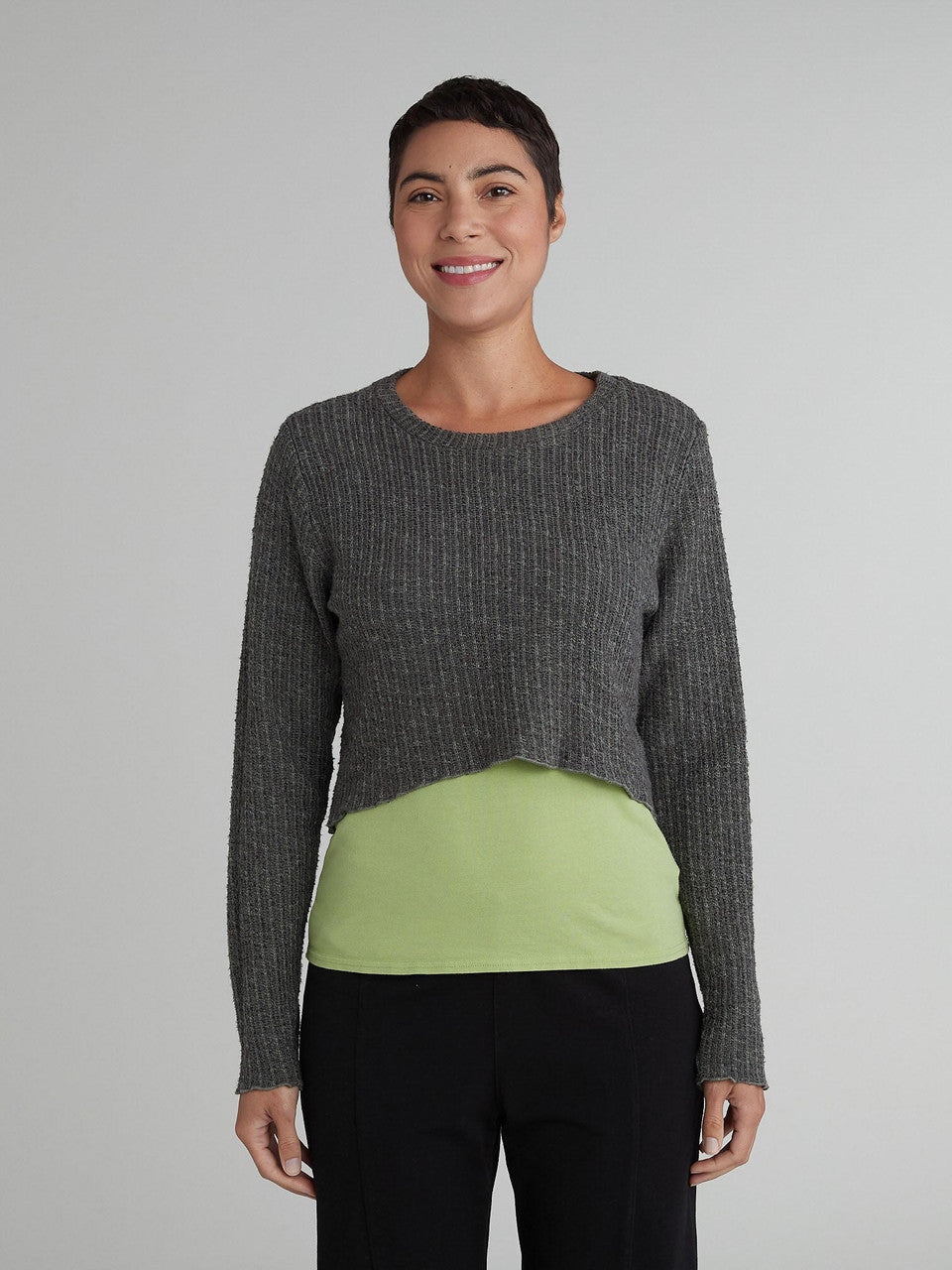 CUT LOOSE - Black Natural Knit Curved Crop Sweater - 0546781