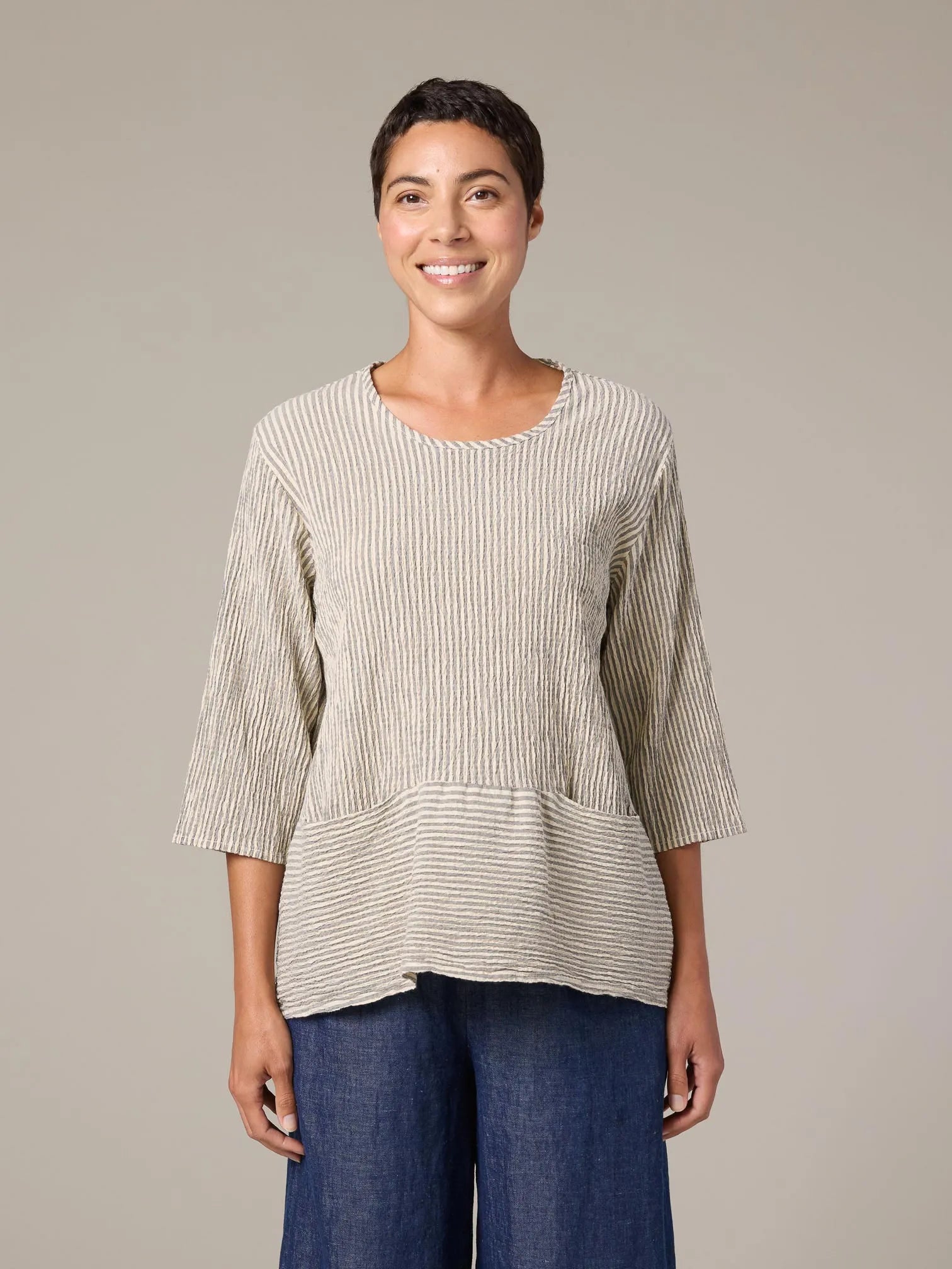 CUT LOOSE Grey Stripe Crinkle Pocket Pullover - 0647943
