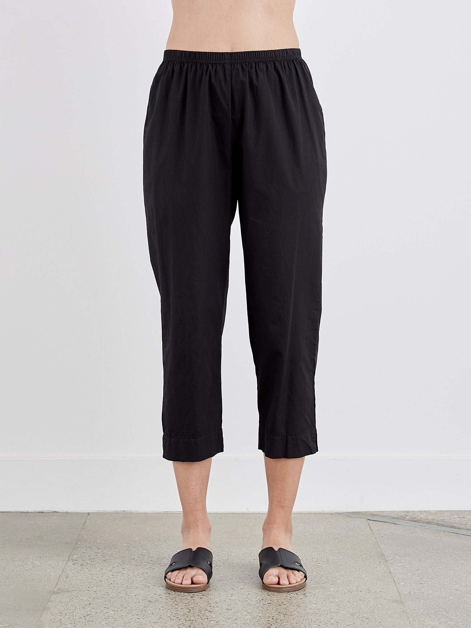 CUT LOOSE - Organic Poplin Tapered Crop Pant - 1992846