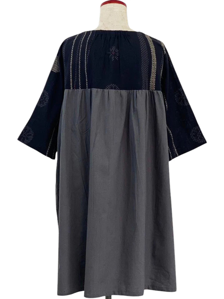 MONA LISA by Pure Fit - 253358-BK/GR - Panel Pleated Tunic - Solid/Multi Textile Line Print - Black/Grey (A2)