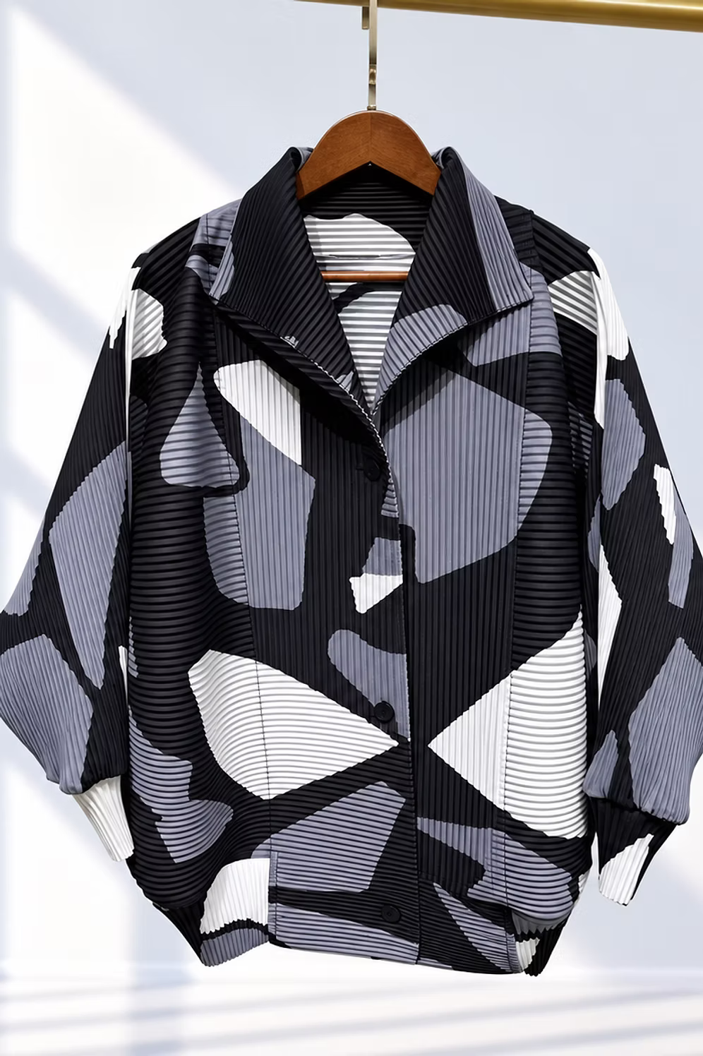 Vanite Couture Button Front Patterned Pleated Jacket - 26169 - BLACK/GREY