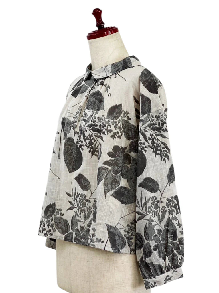 MONA LISA by Pure Fit - 263274-LG - Back Button Crop Top - Botanical Print - Light Grey (B)