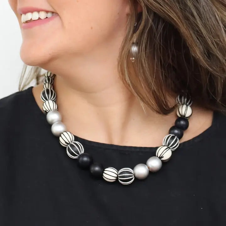 SYLCA Threaded Art Deco Necklace - SD26N34 - BLACK/CREAM