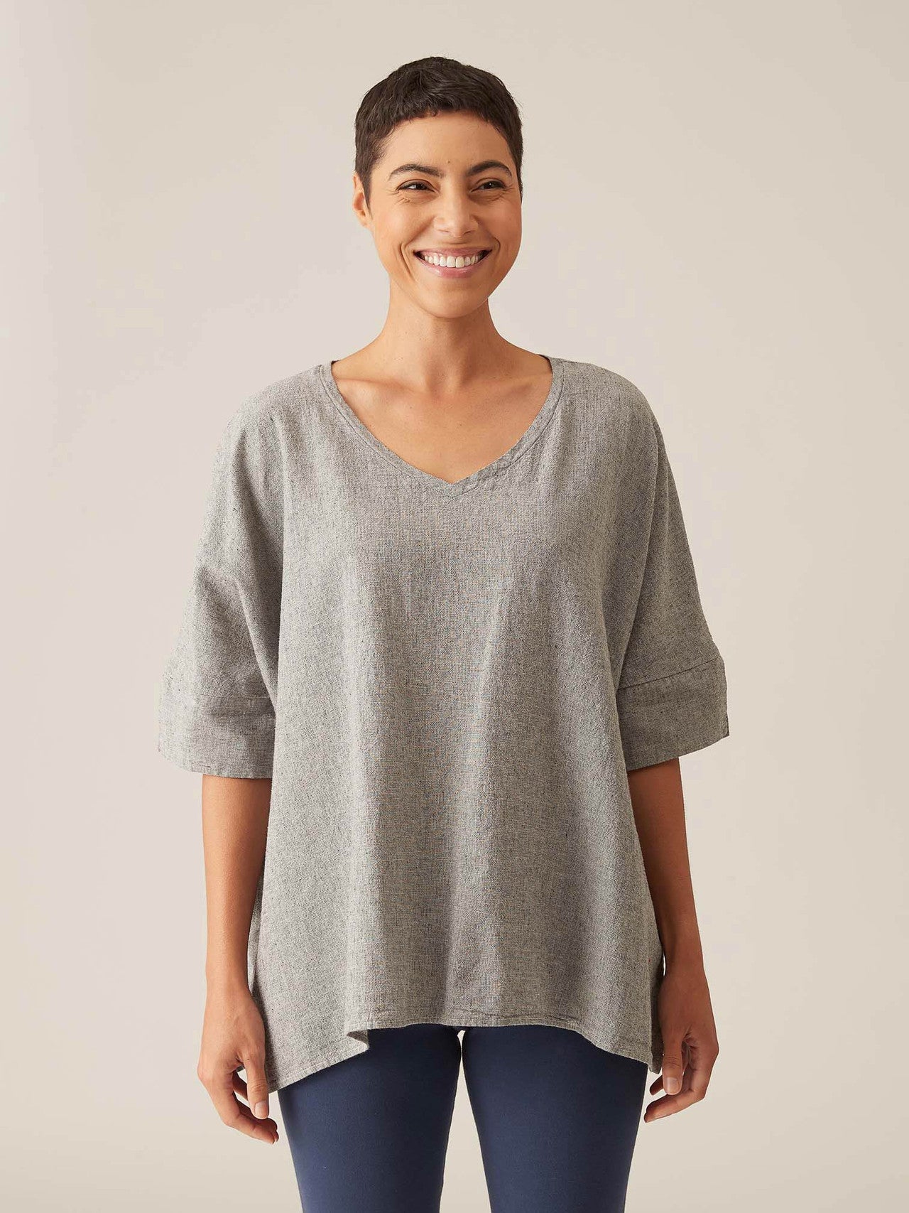 CUT LOOSE - Crosshatch One-Size V-Neck Top - 4196617