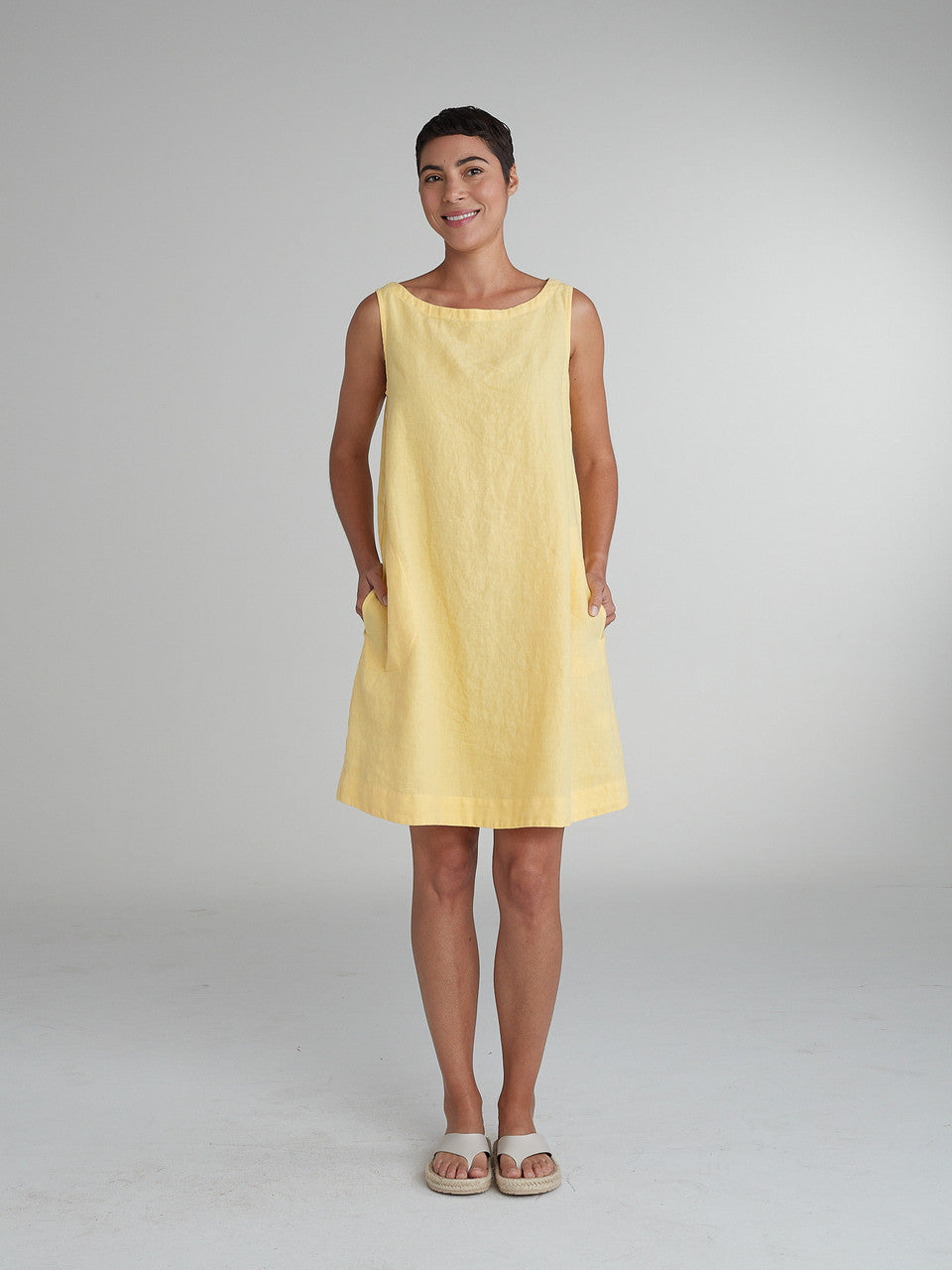 CUT LOOSE - Solid Linen Modern Shift - 4400337