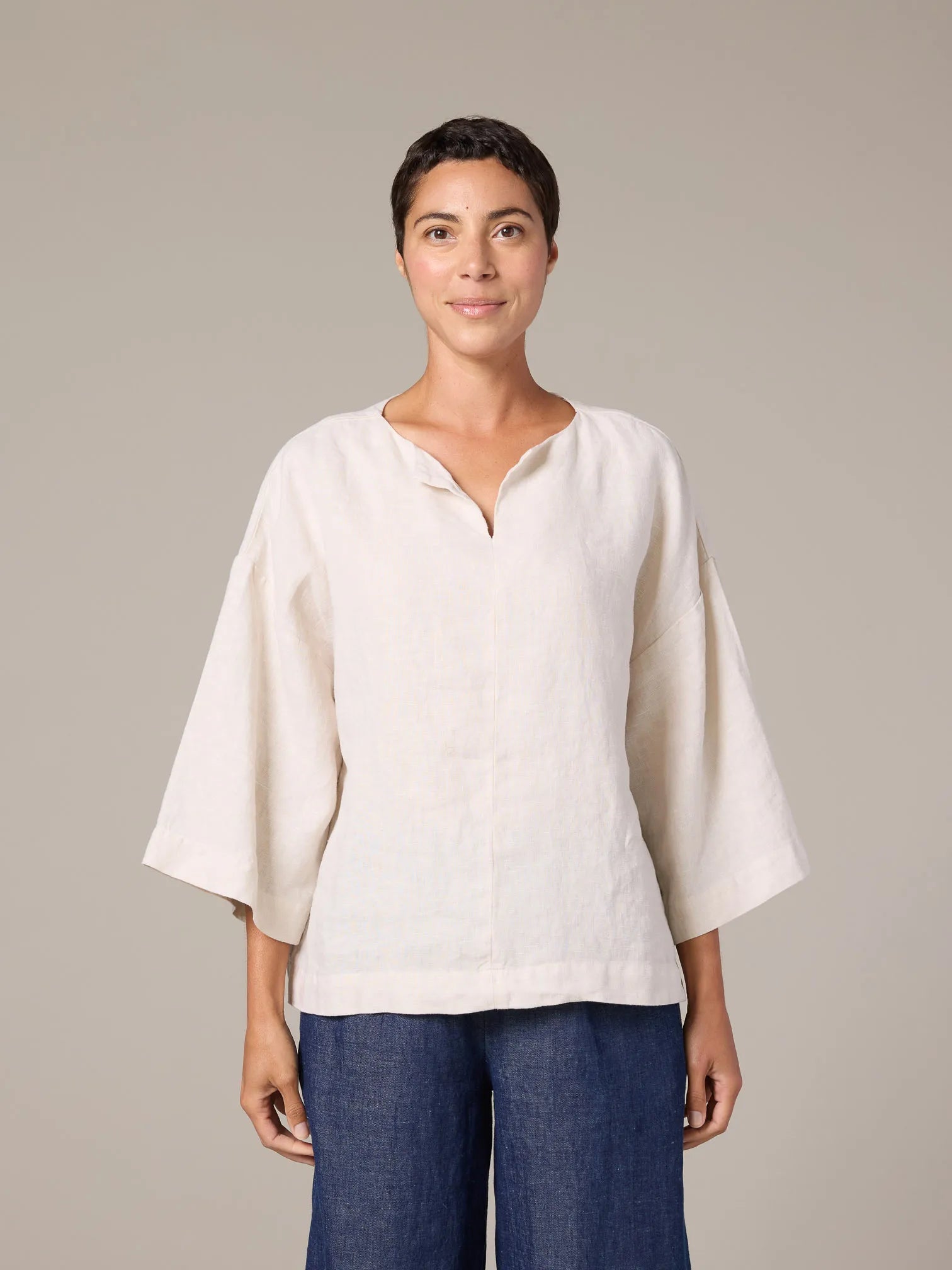 CUT LOOSE Solid Linen Split Neck Pullover - 4406639