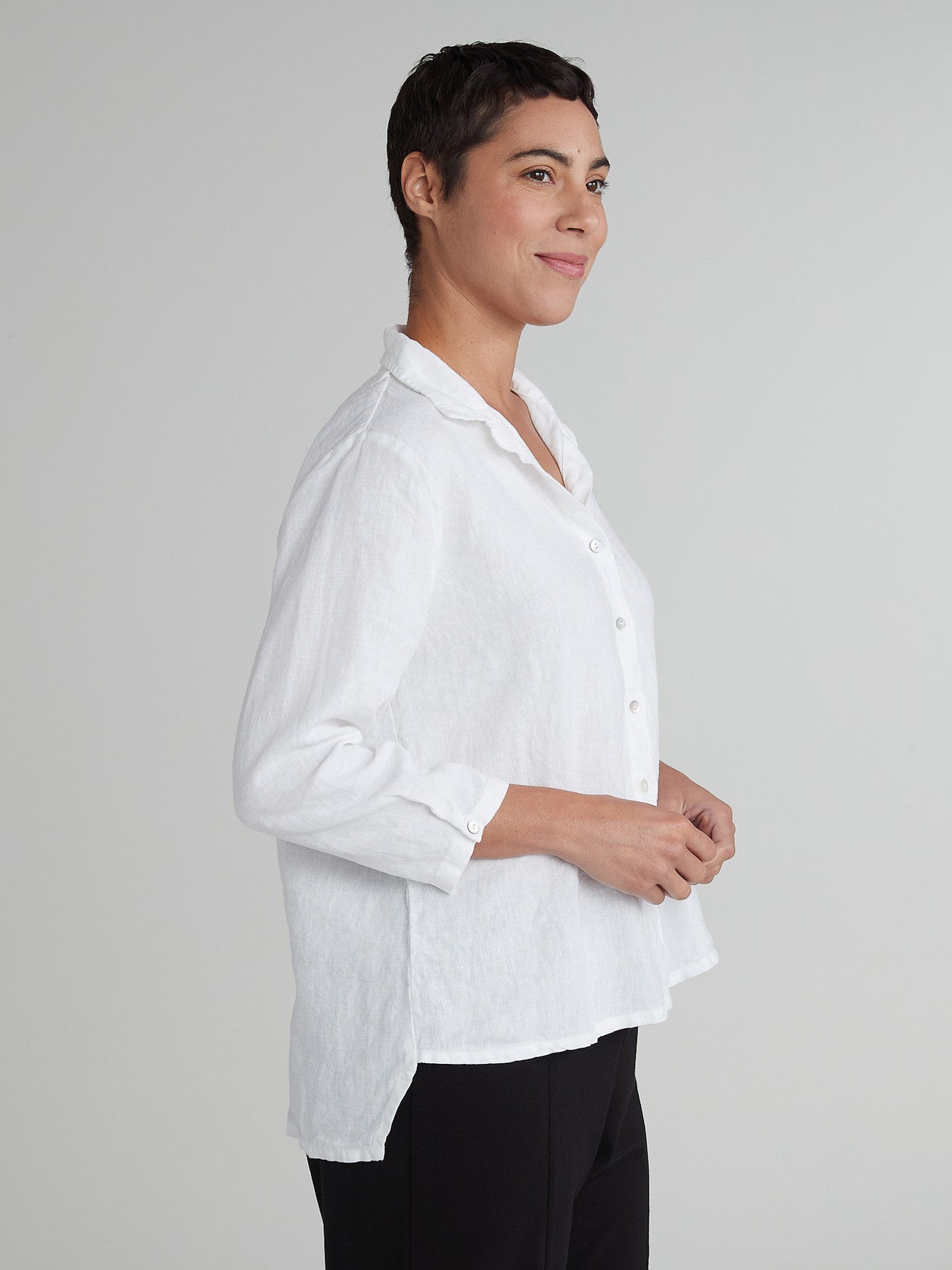CUT LOOSE - Solid Linen Hi-Low Crop Shirt - 4406644