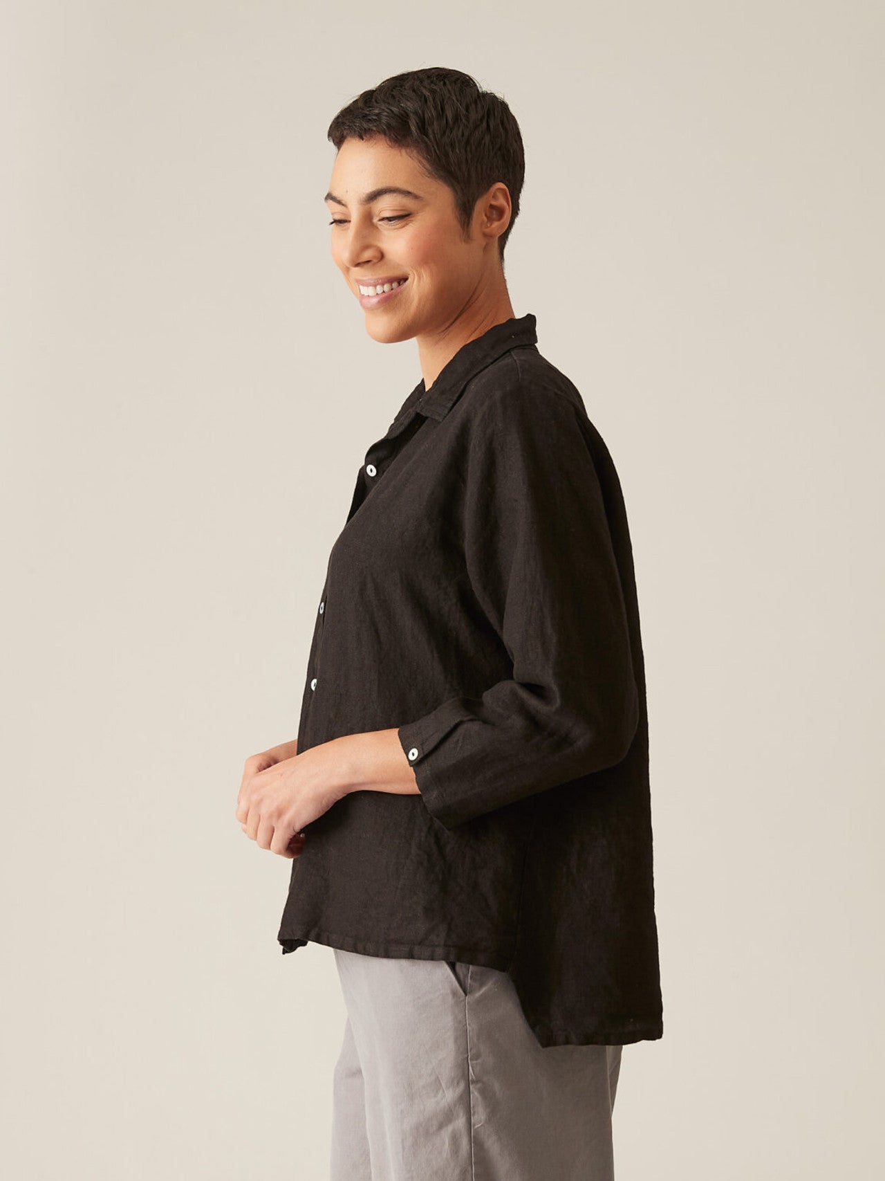 CUT LOOSE - Solid Linen HI-Low Crop Shirt - 4406644