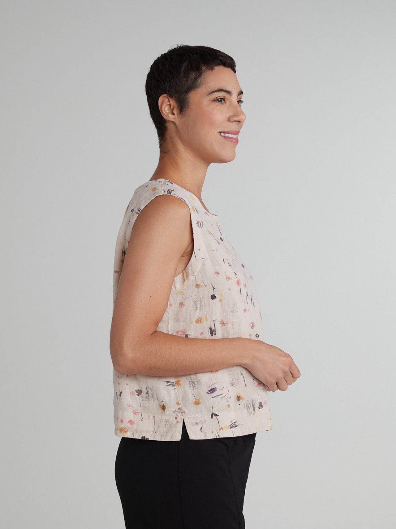 CUT LOOSE - Graffiti Floral Wide Facing Shell - 4635331