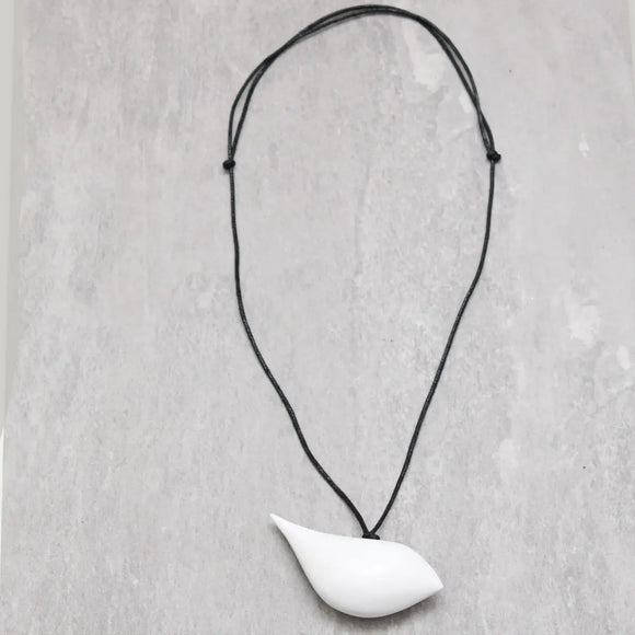 SYLCA White Robin Bird Wooden Pendant Adjustable Necklace