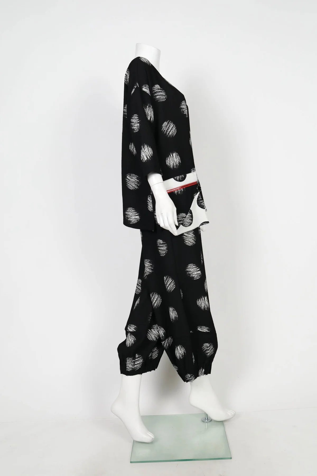 IC COLLECTION Top- 4833T- BLACK