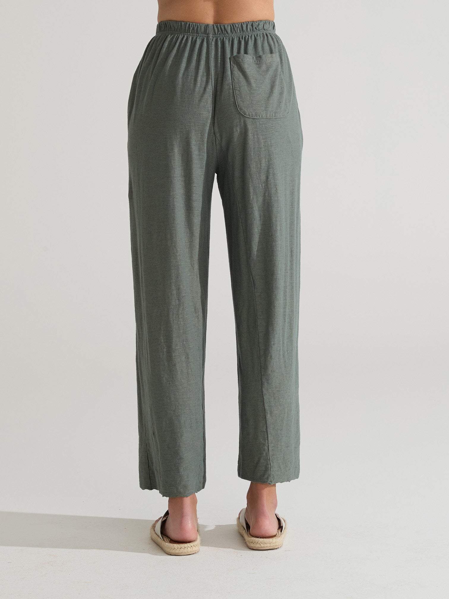 CUT LOOSE - Linen Cotton Jersey Raw Hem Barrel Pant - 5012226