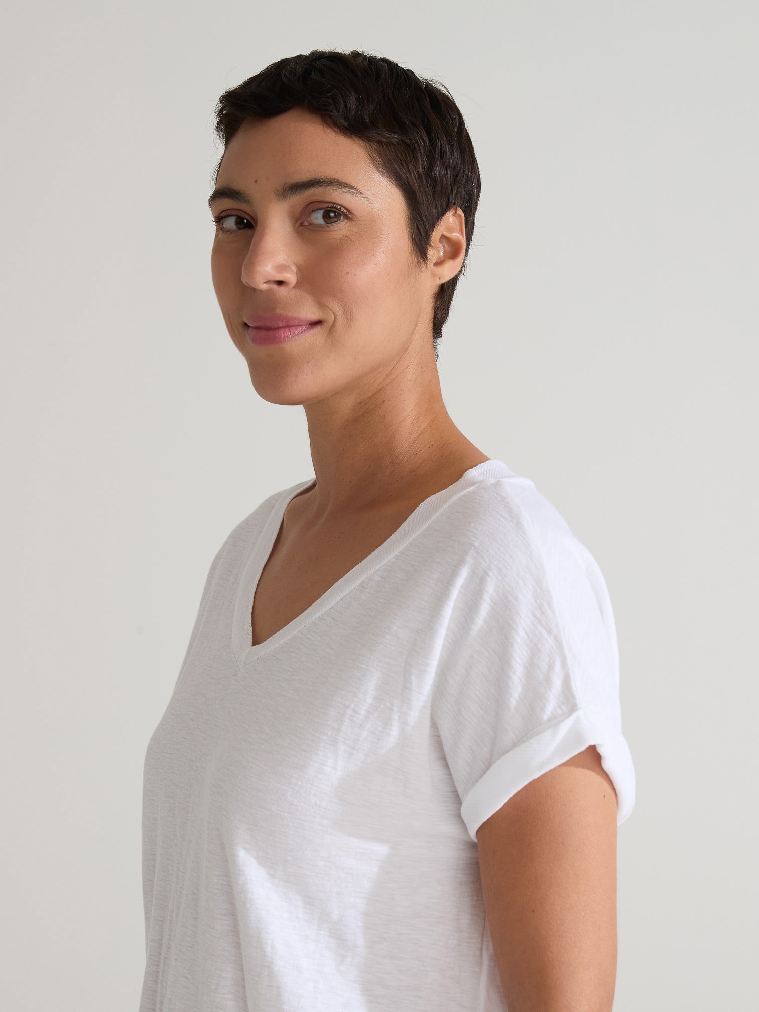CUT LOOSE - Linen Cotton Jersey V-Neck Cap Tee - 5016262