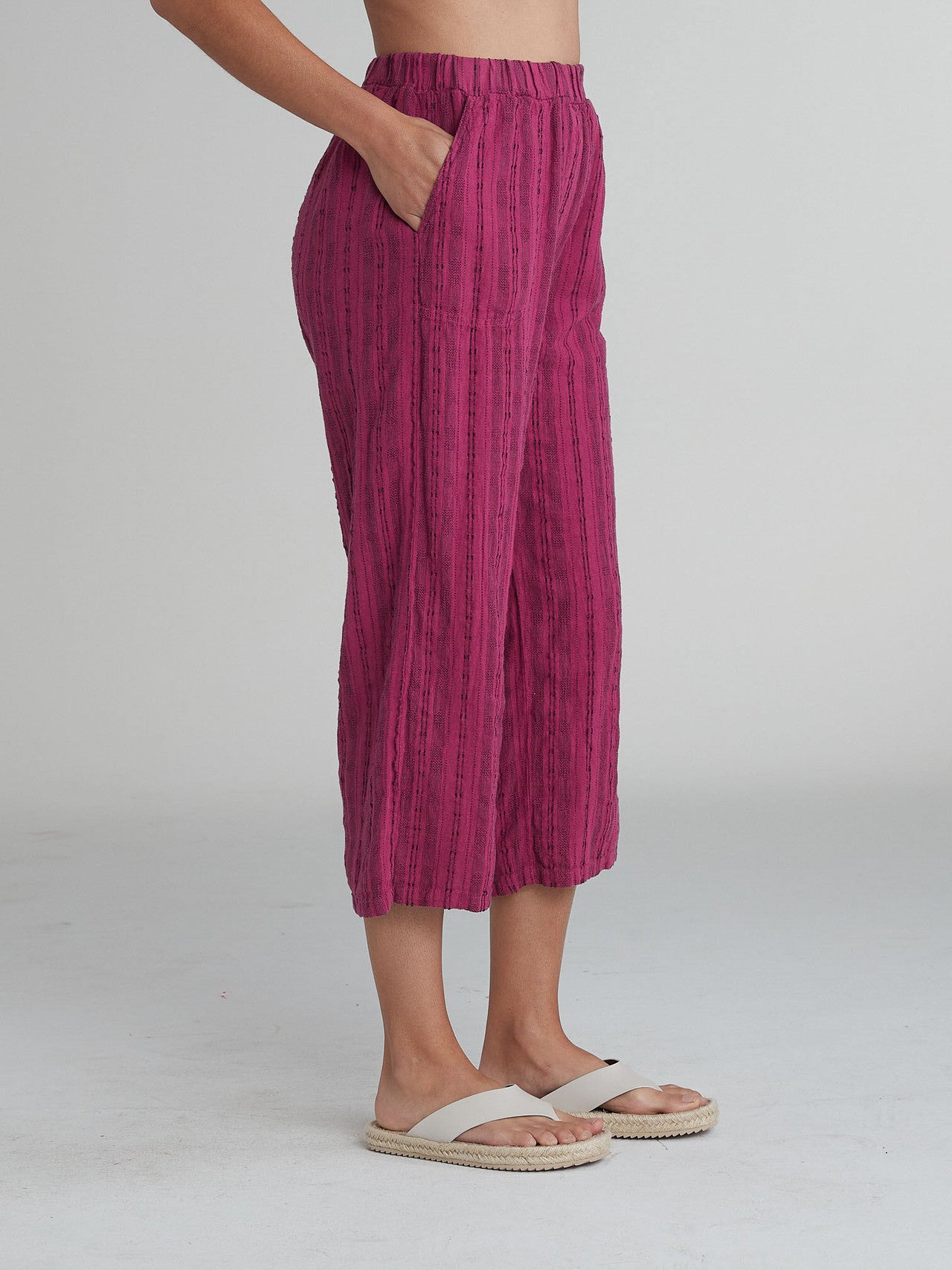 CUT LOOSE - Pinstripe Linen Easy Crop Pant - 5142349