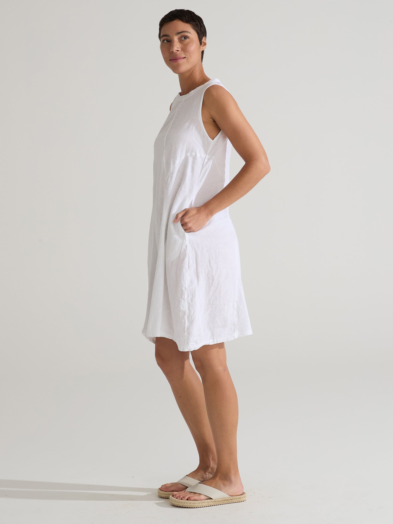 CUT LOOSE - Linen Combo Seamed Bubble Dress - 5700843