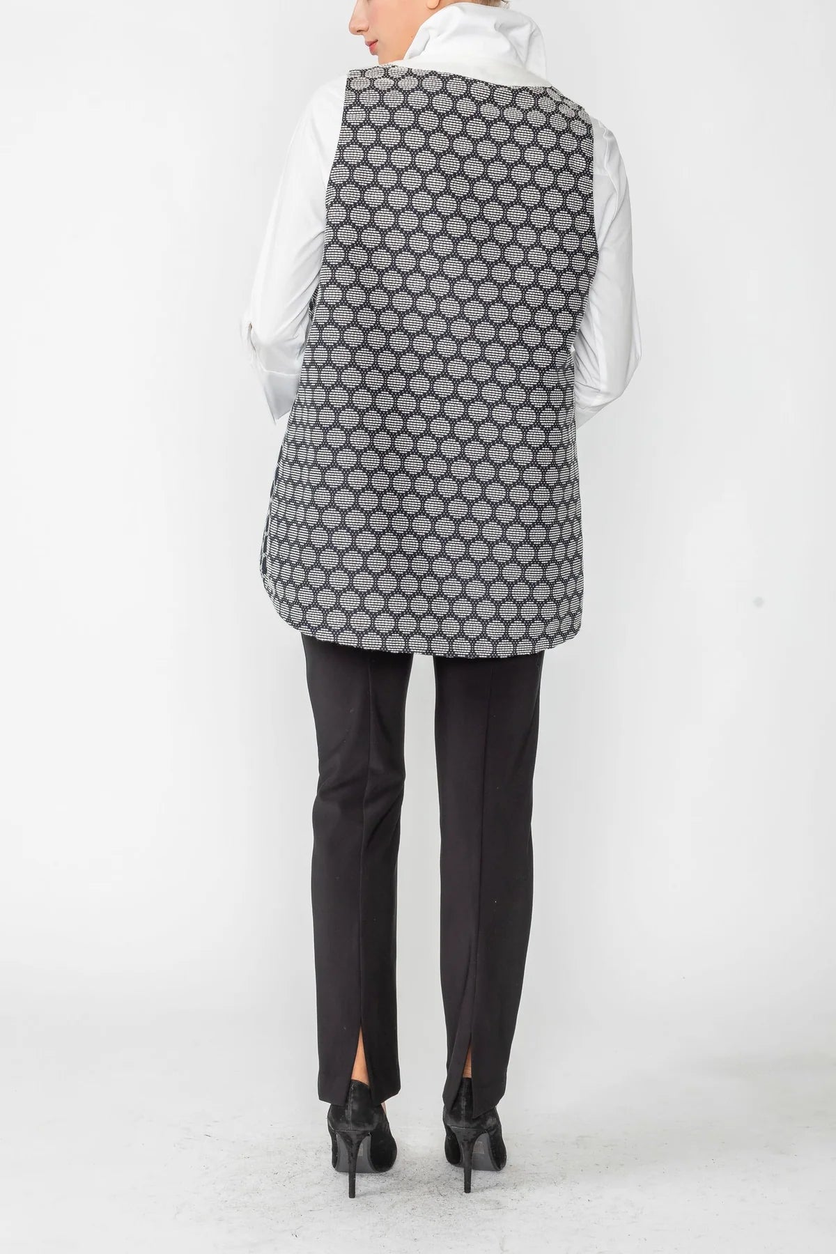 IC COLLECTION Vest- 6063V- BLACK & WHITE