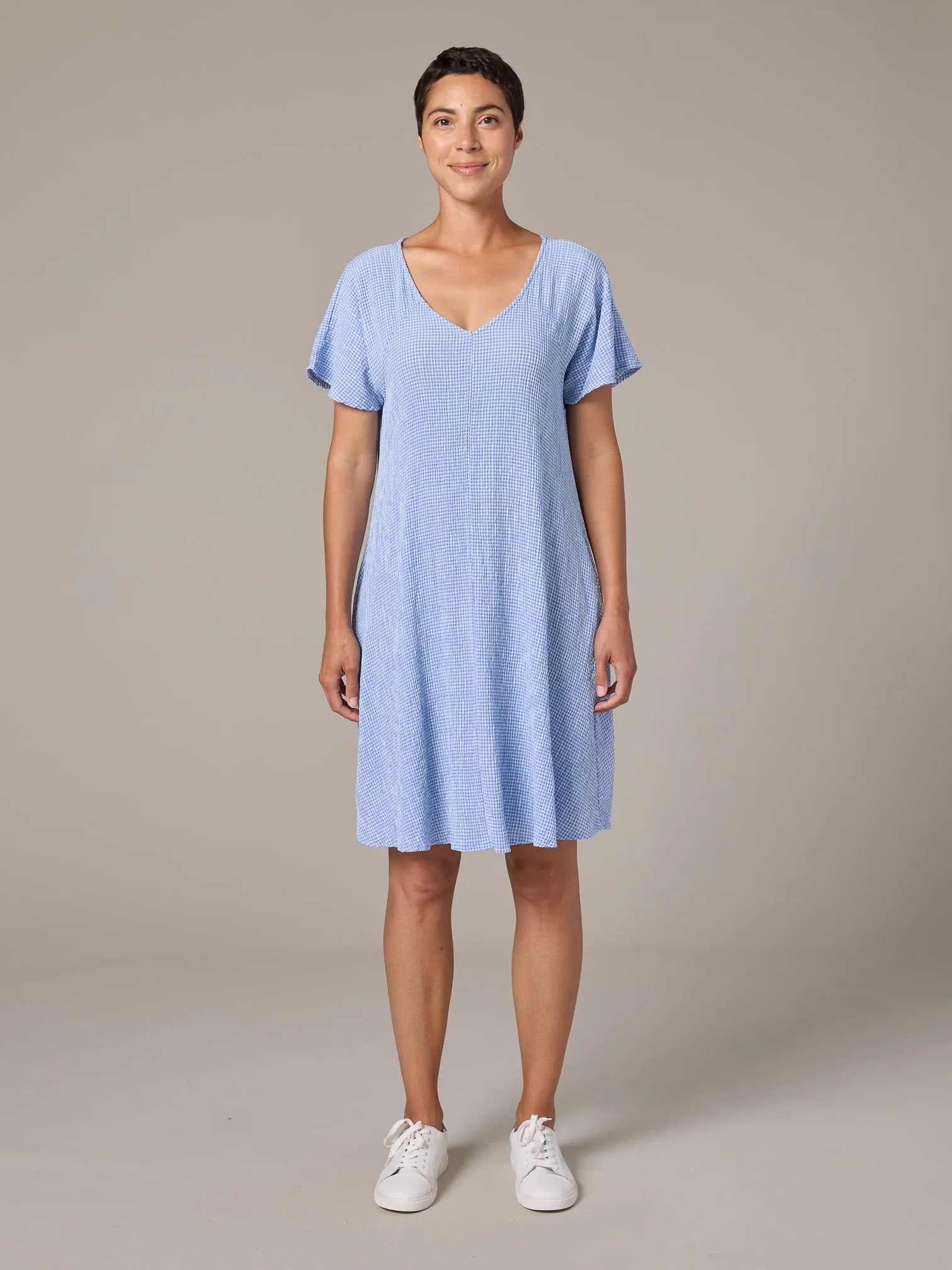 CUT LOOSE Crinkle Check V-Neck Swing Dress
