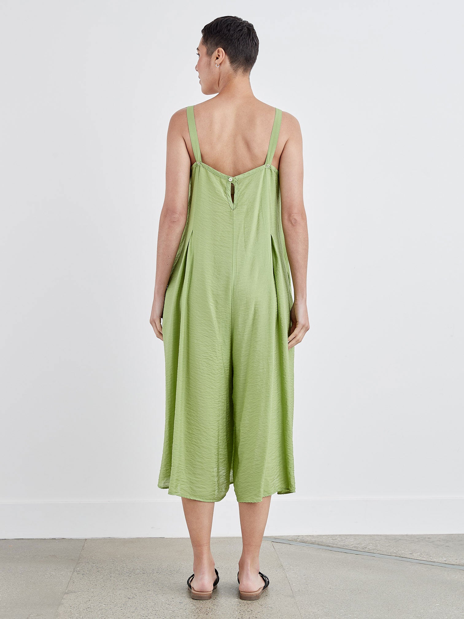 CUT LOOSE - Rayon Parachute Crop Jumpsuit - 6212083