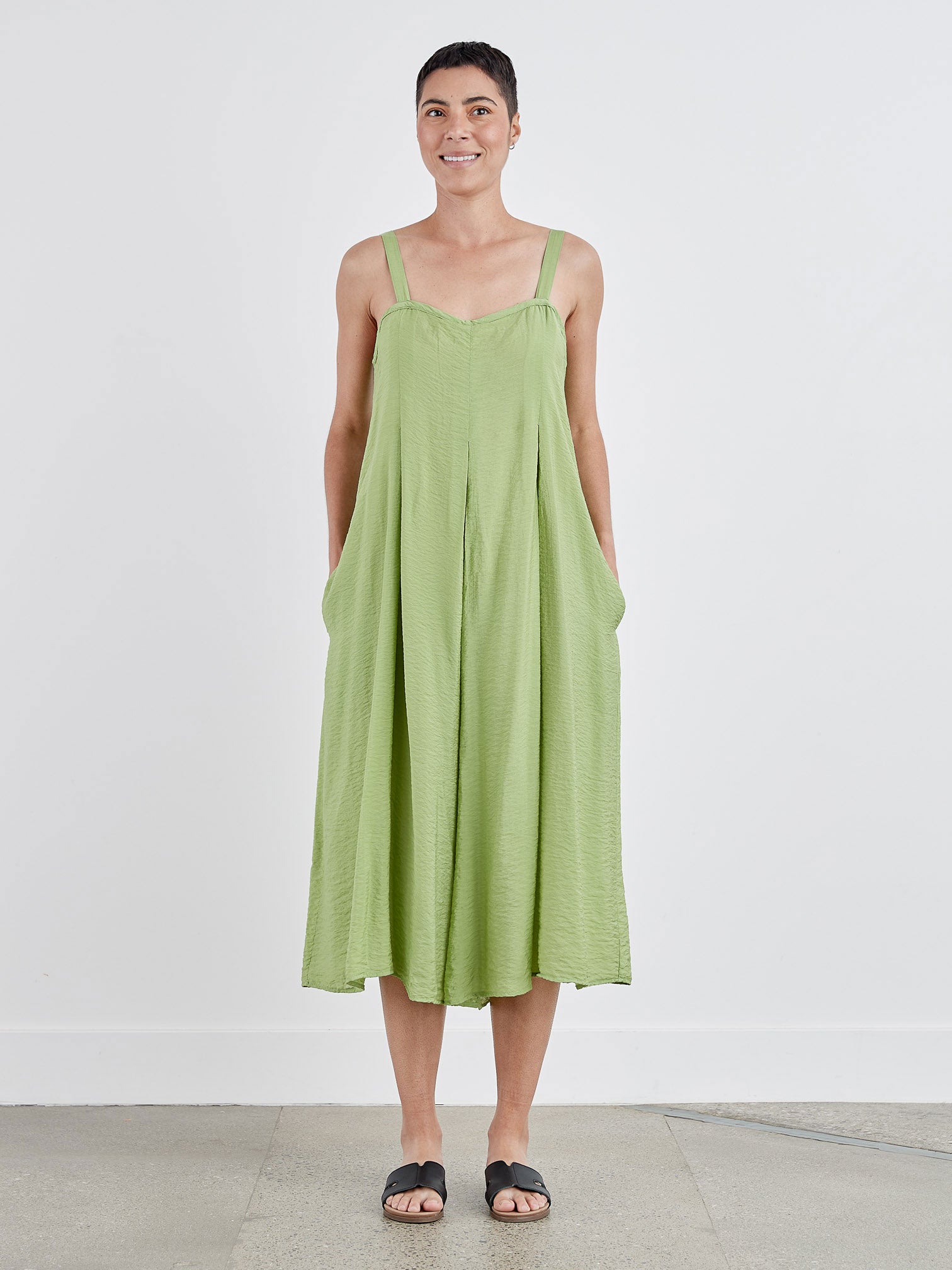 CUT LOOSE - Rayon Parachute Crop Jumpsuit - 6212083