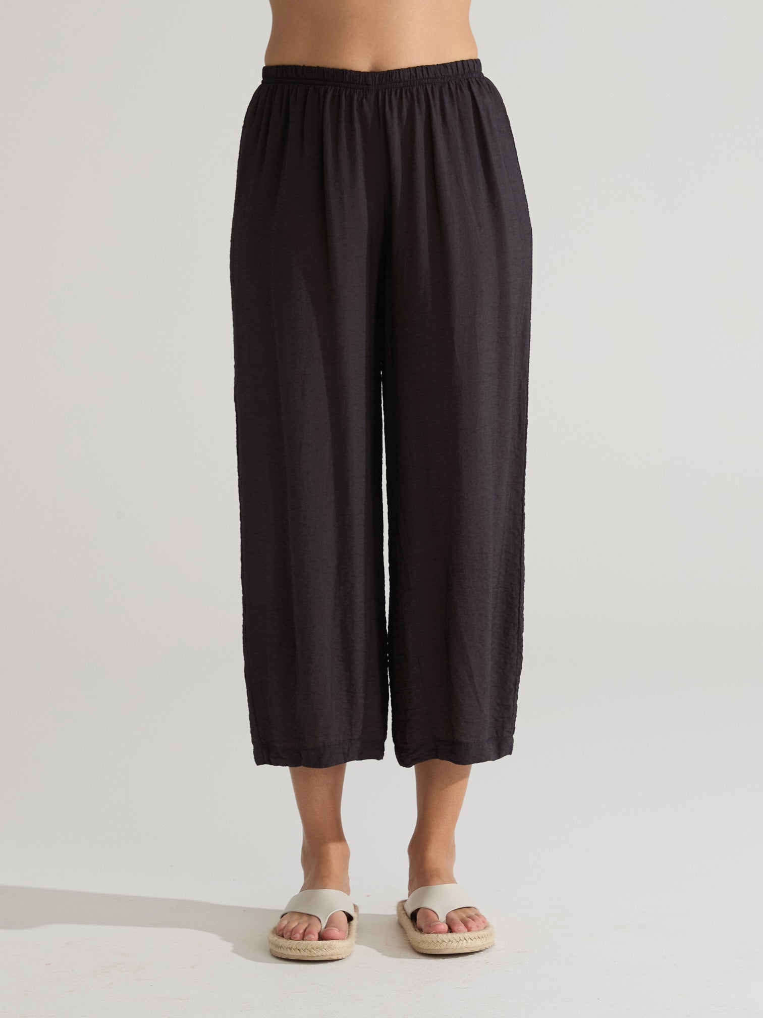 CUT LOOSE - Rayon Parachute Cropped Pant w/ Darts - 6212088