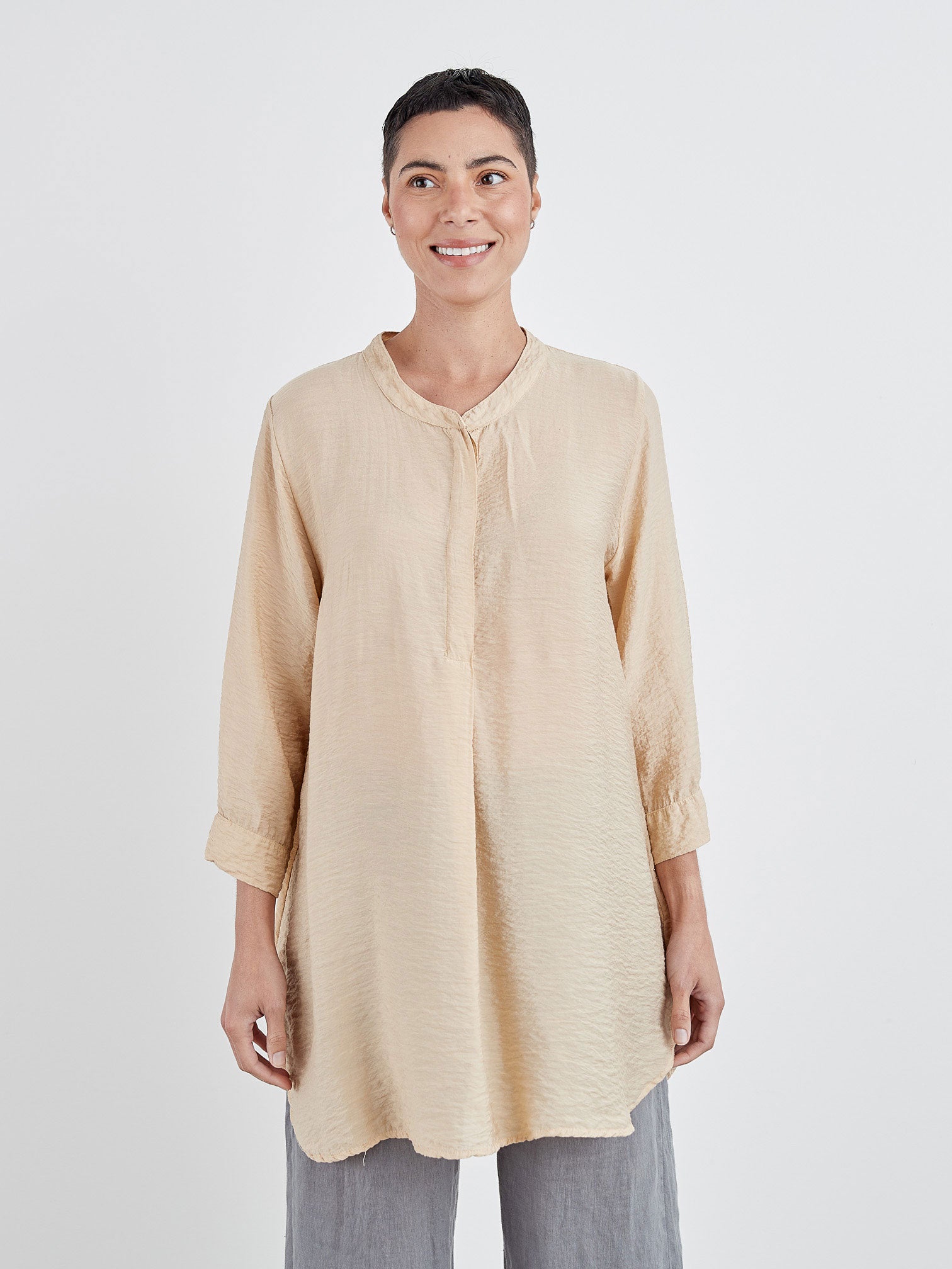 CUT LOOSE - Rayon Parachute Henley Tunic - 6216403