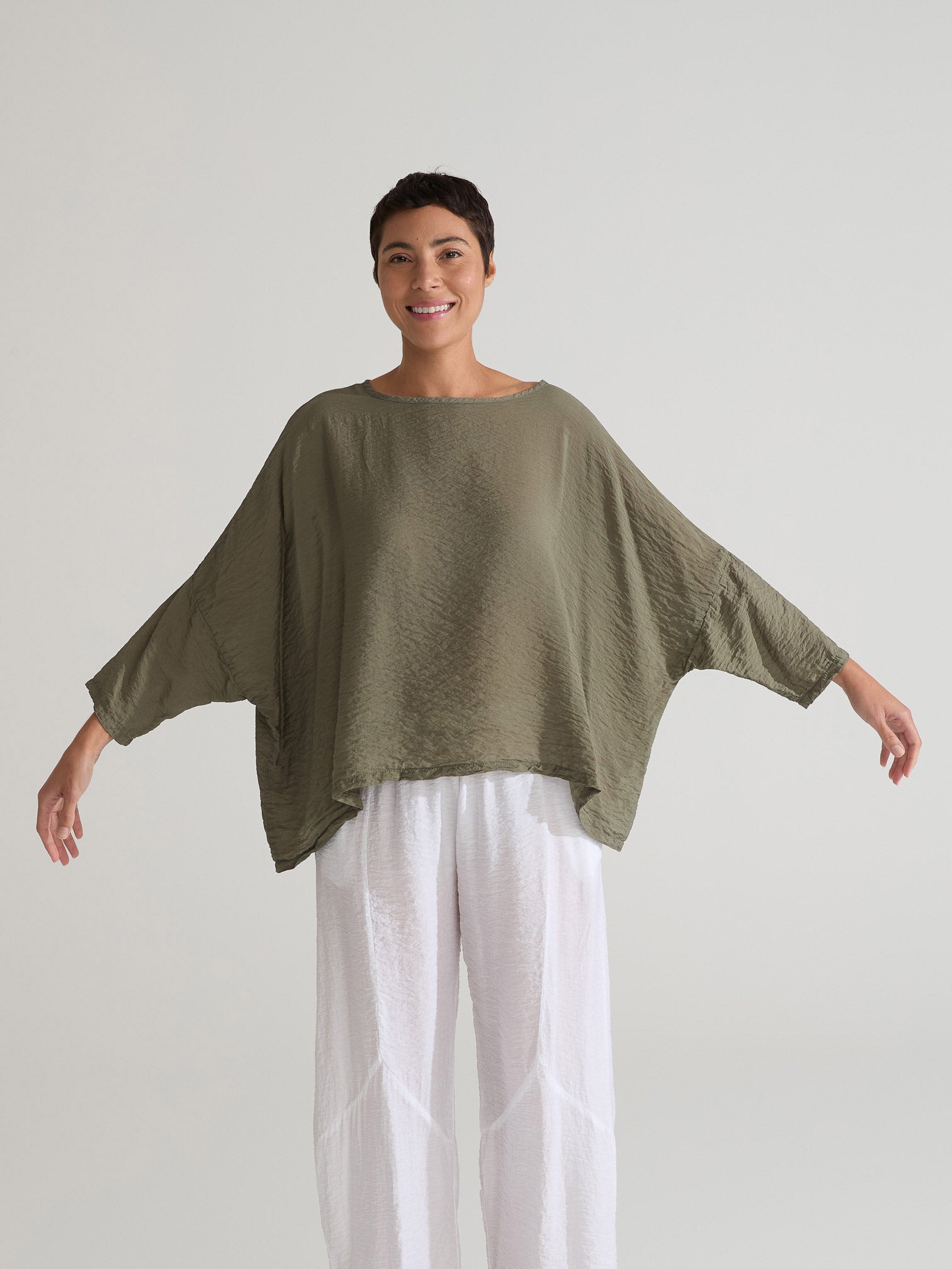 CUT LOOSE - Rayon Parachute O/S Crop Top - 6216511