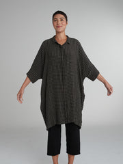 CUT LOOSE - Black Crinkle Plaid One-Size Kimono Shirt Dress - 6826513