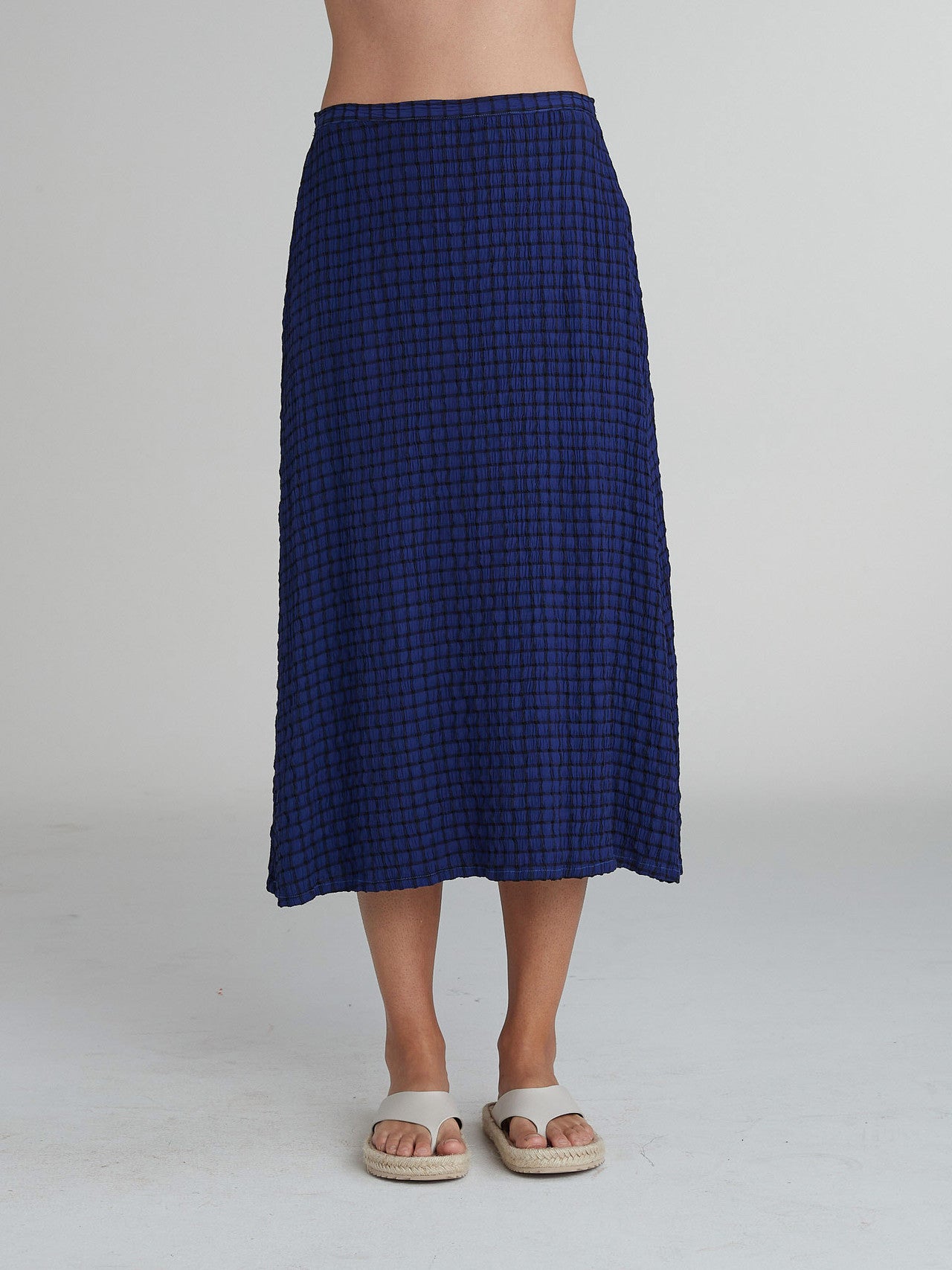 CUT LOOSE - Black Crinkle Plaid Midi A-line Skirt - 6829515