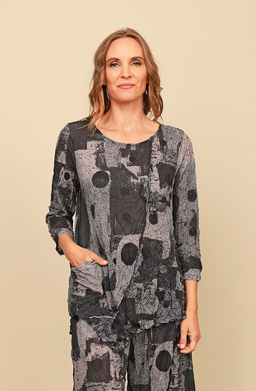 Chalet Crinkle Mesh 3/4 Sleeve Chloe Top - CM62300
