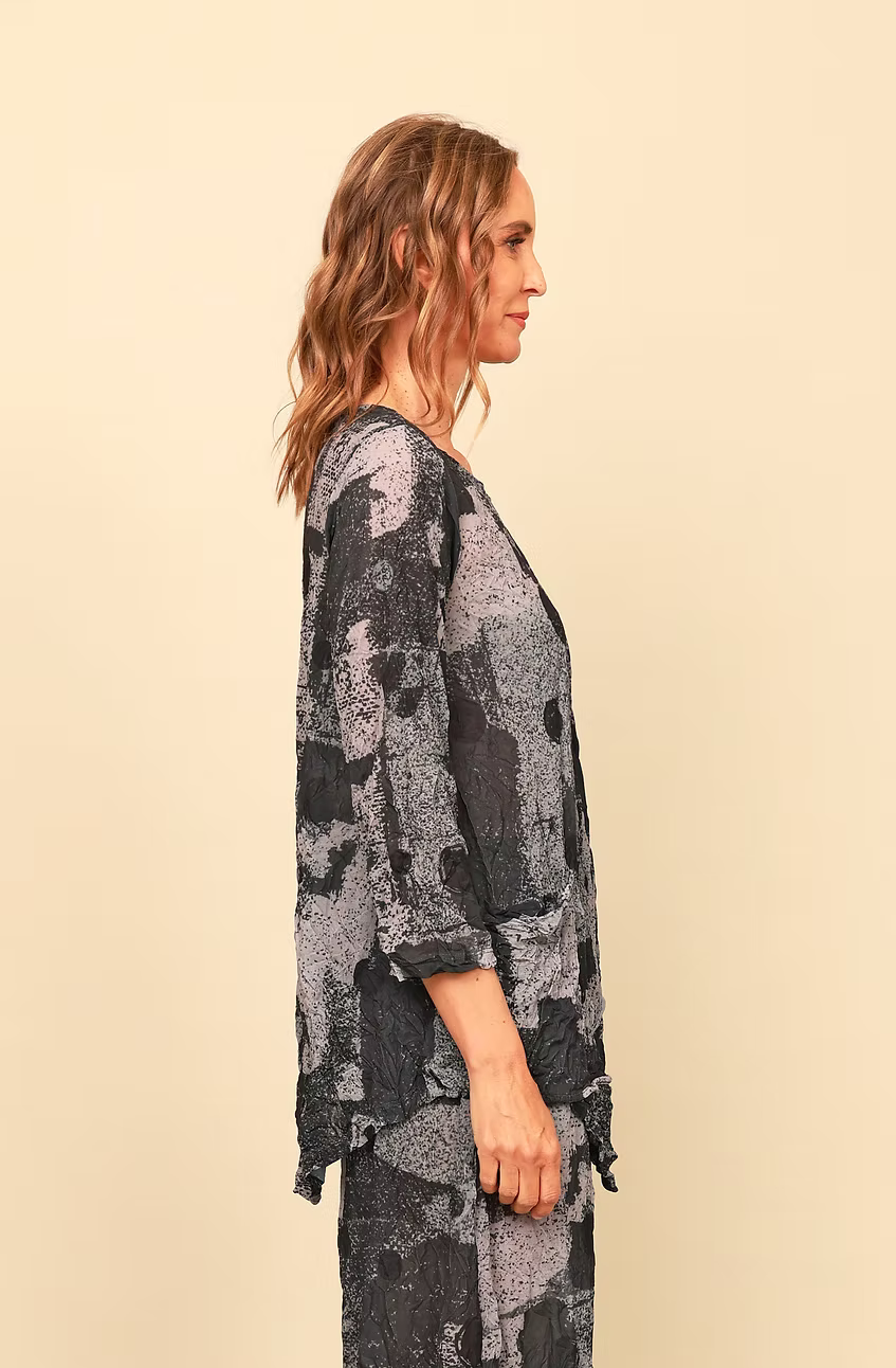 Chalet Crinkle Mesh 3/4 Sleeve Chloe Top - CM62300