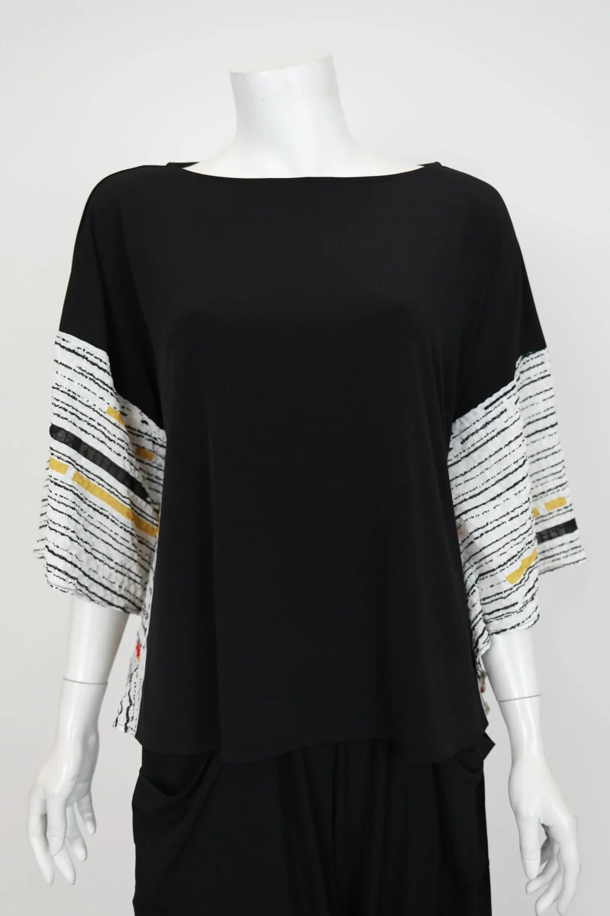 IC COLLECTION Top - 7020T - BLACK AND WHITE