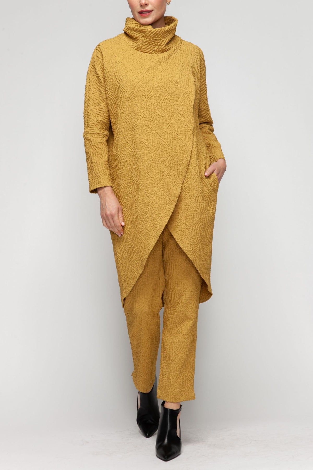 IC COLLECTION Top - 7133T - GOLD