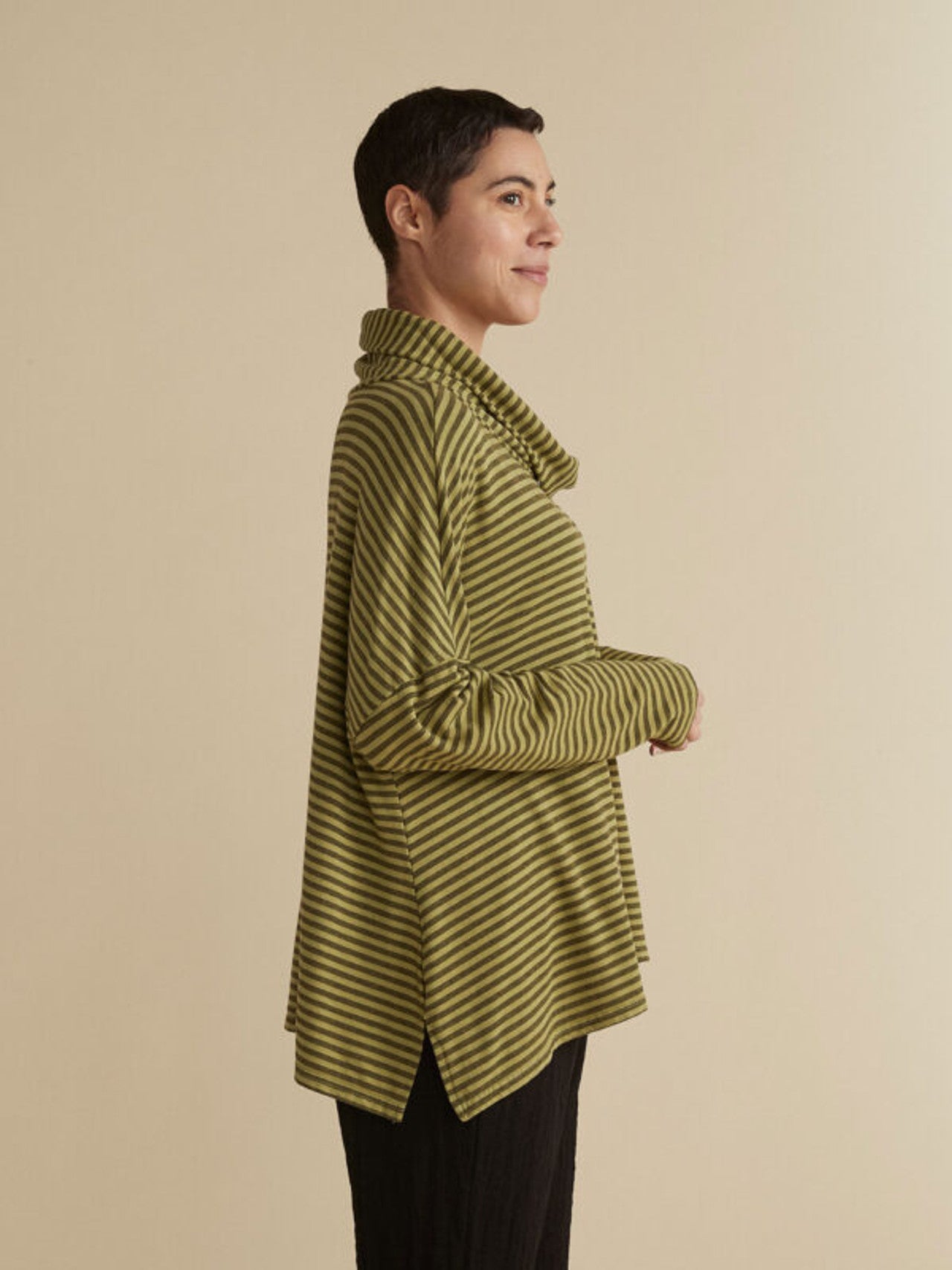 CUT LOOSE - Grey Stripe Fleece OS Cowl Neck Top - 7136875