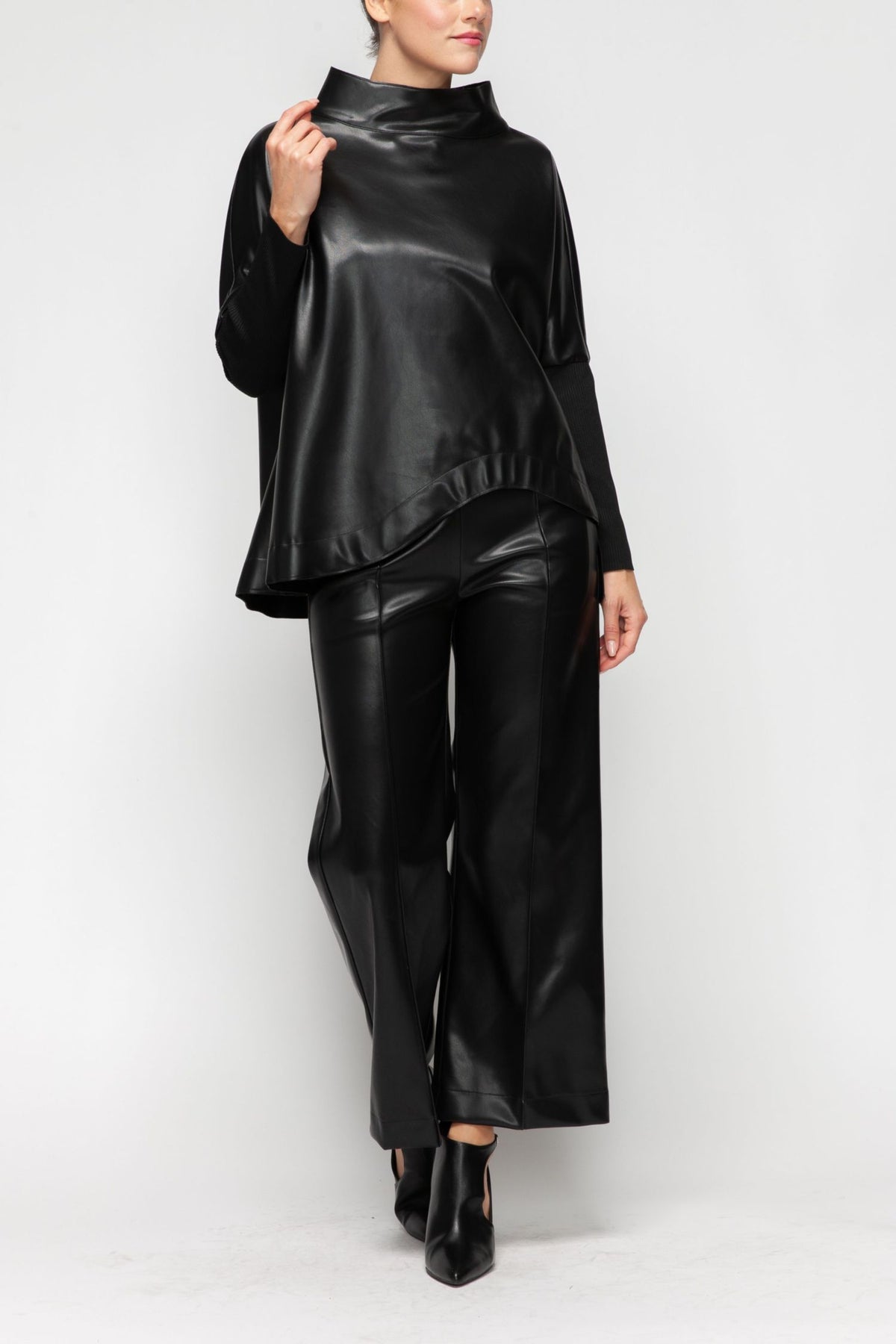 IC COLLECTION Top - 7156T - BLACK