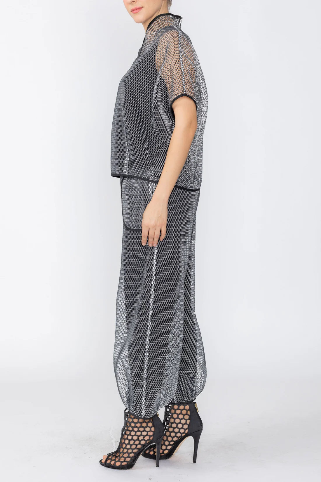 IC COLLECTION Top - 7727T - BLACK AND WHITE