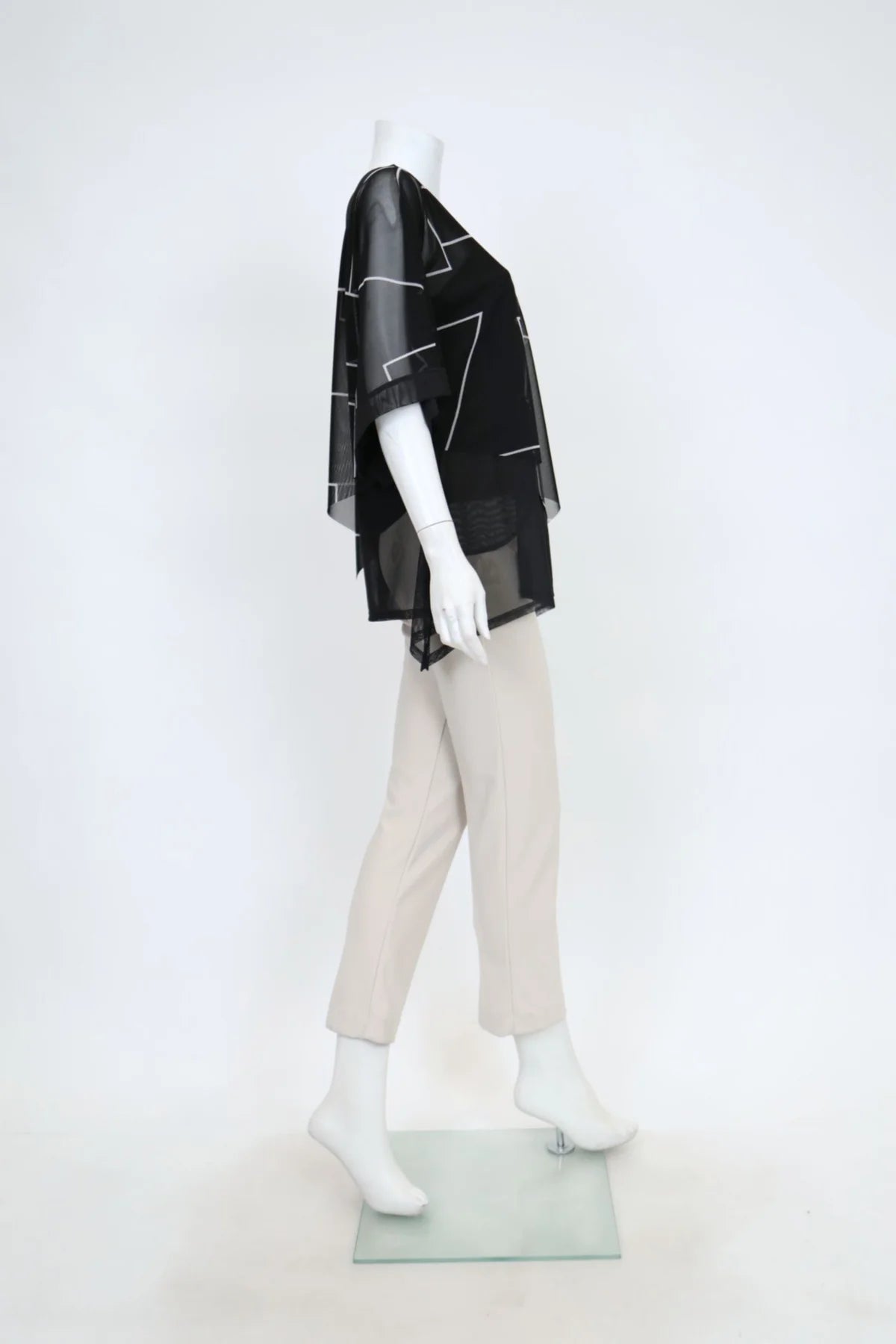 IC COLLECTION Top - 7785T - Black and White