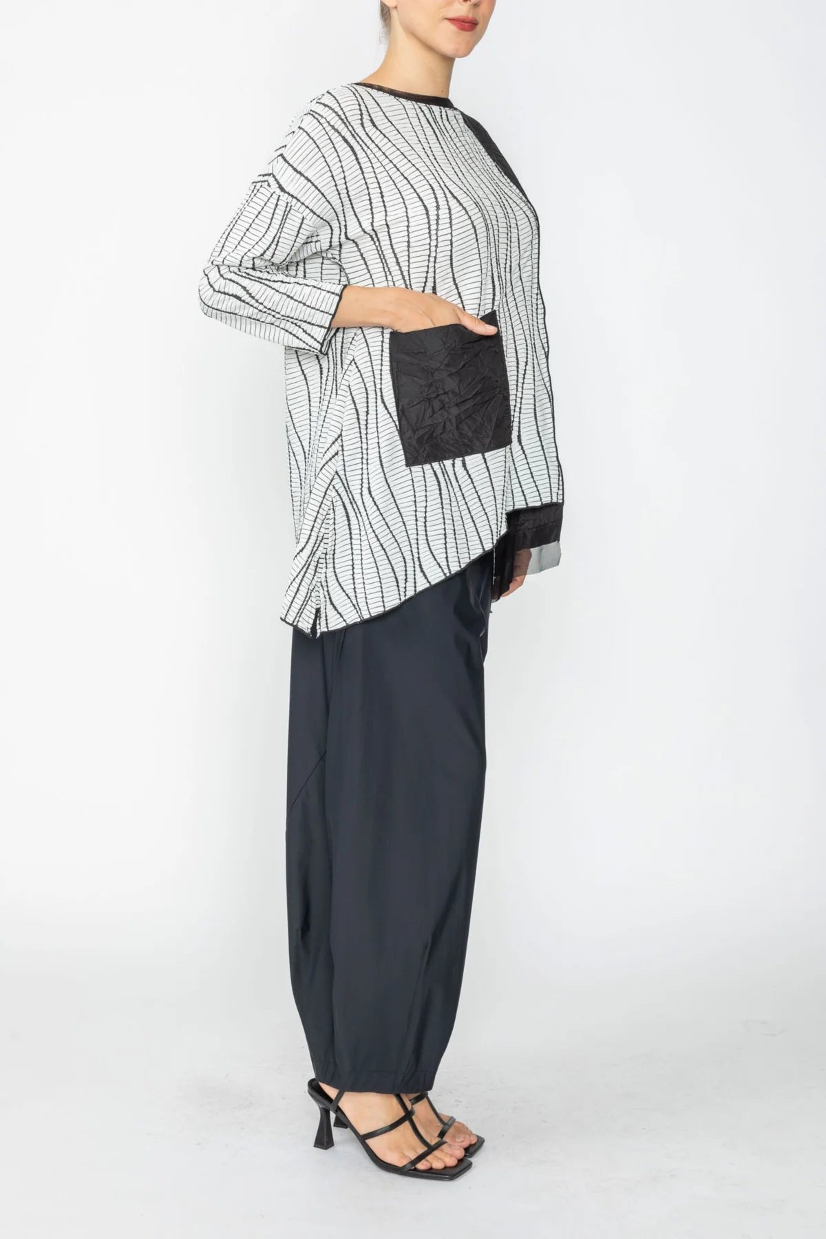 IC COLLECTION Top - 7788T - White and Black