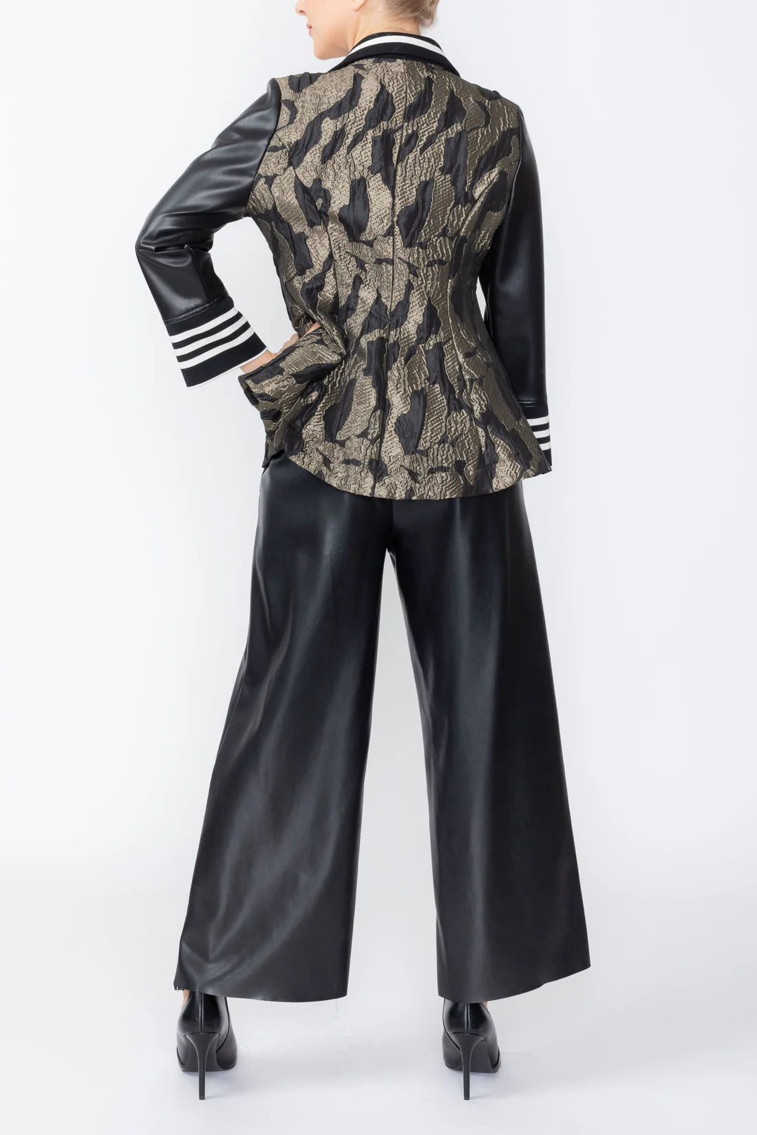 IC COLLECTION Jacket - 8075J - TAUPE