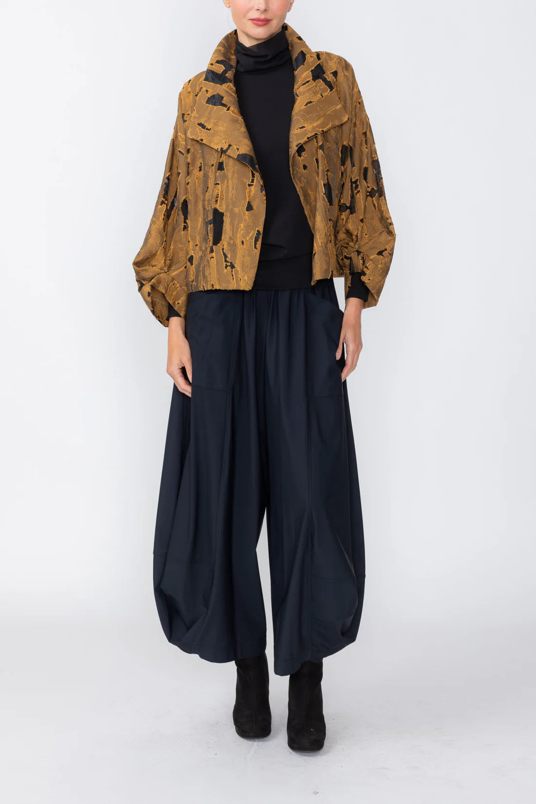 IC COLLECTION Crop Patterned Jacket - 8247J - GOLD