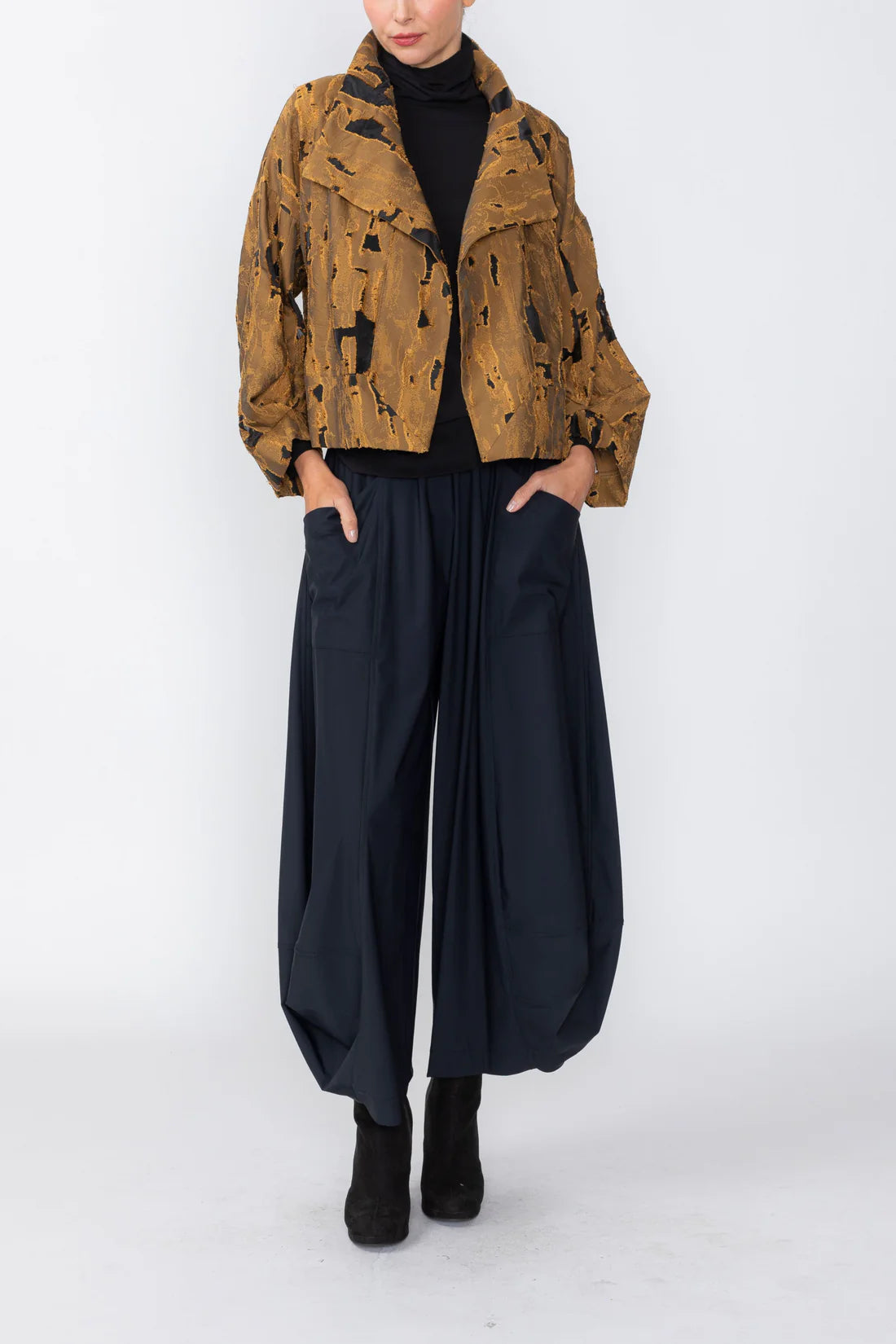 IC COLLECTION Crop Patterned Jacket - 8247J - GOLD