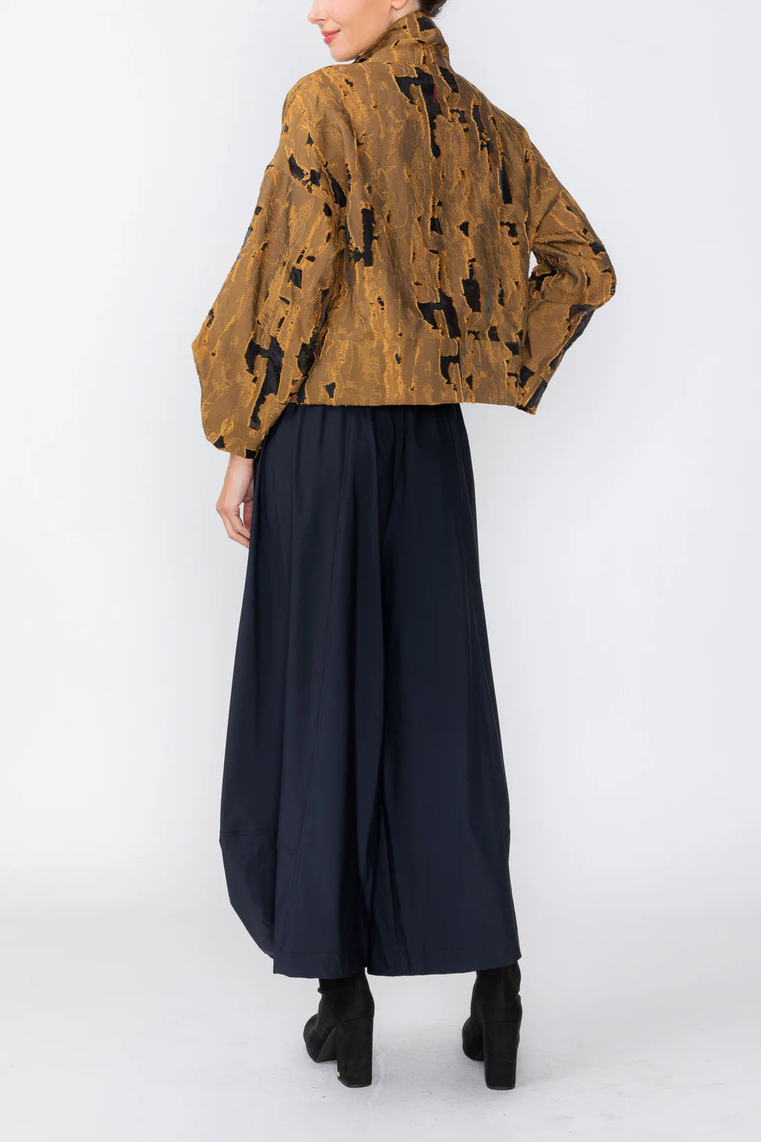 IC COLLECTION Crop Patterned Jacket - 8247J - GOLD