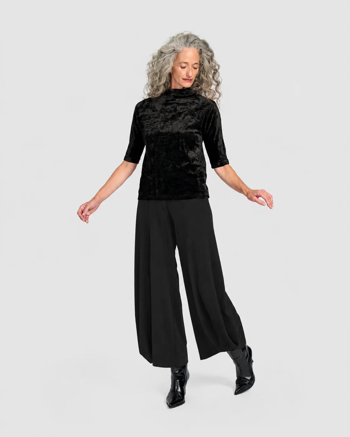 ALEMBIKA Adagio Mockneck Top - AT833D - BLACK FLORA